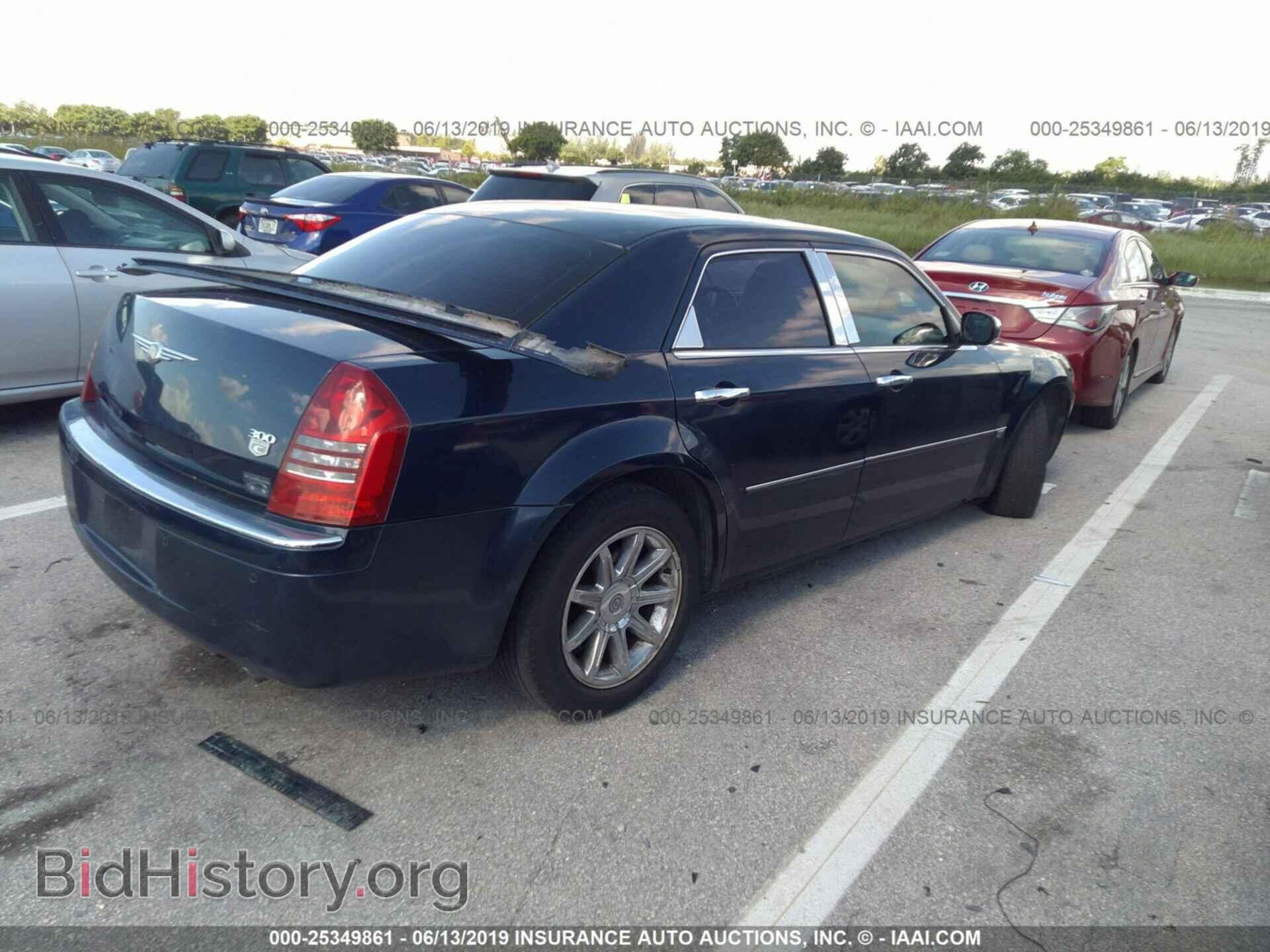 2005 CHRYSLER 300C - VIN: 2C3AA63H35H543579 - Фото 4