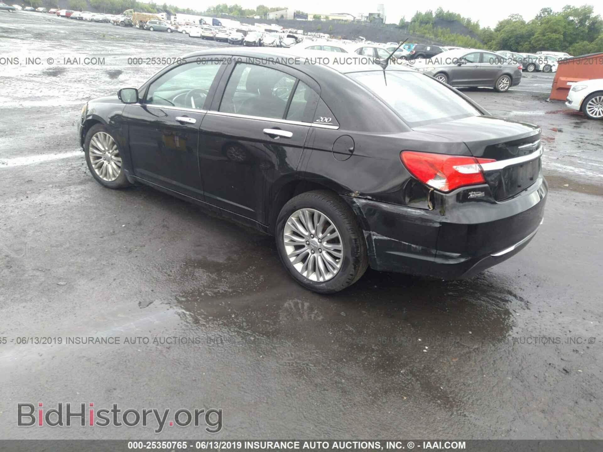 2011 CHRYSLER 200 - VIN: 1C3BC2FG8BN623067 - Фото 3