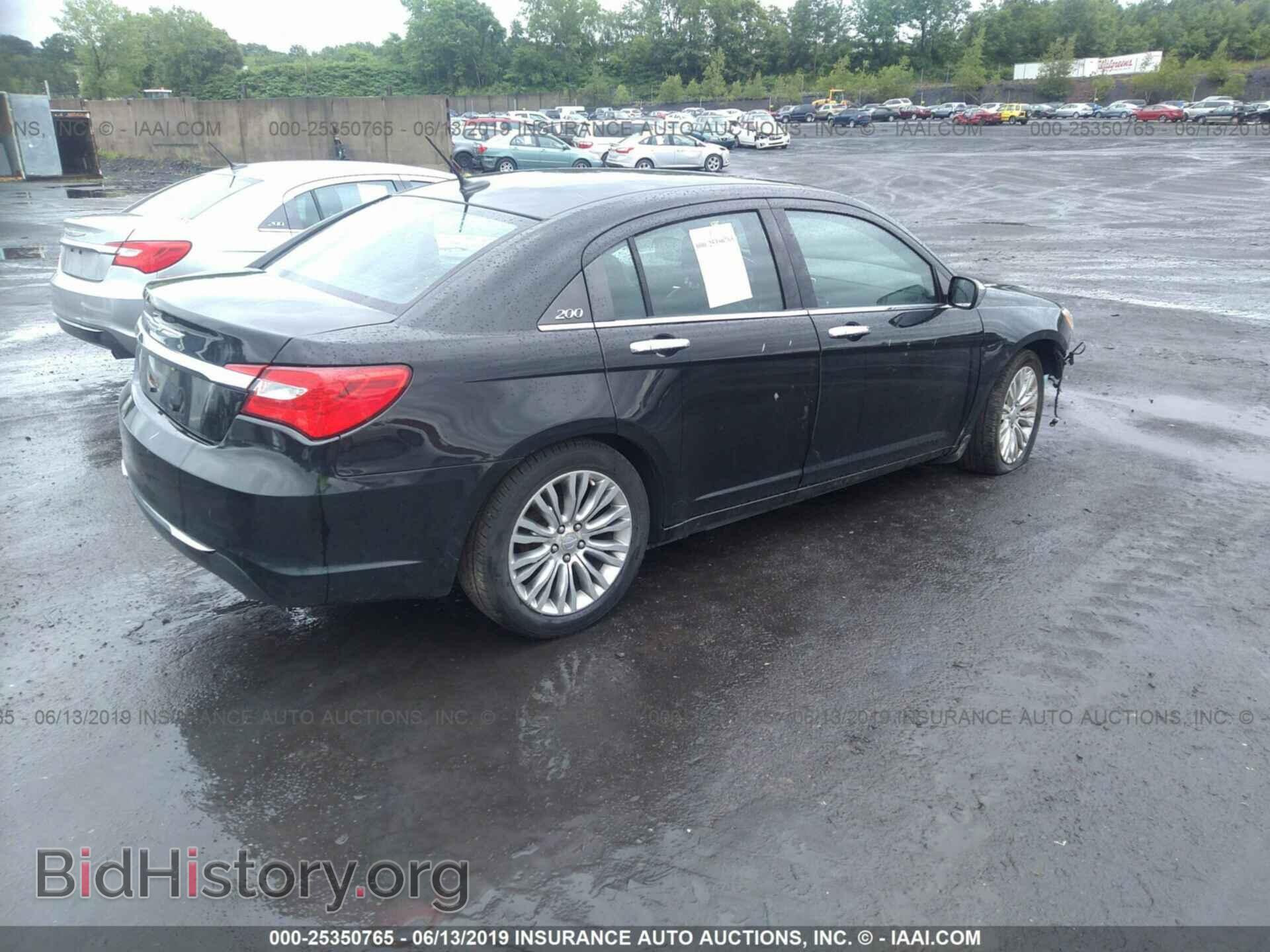 2011 CHRYSLER 200 - VIN: 1C3BC2FG8BN623067 - Фото 4