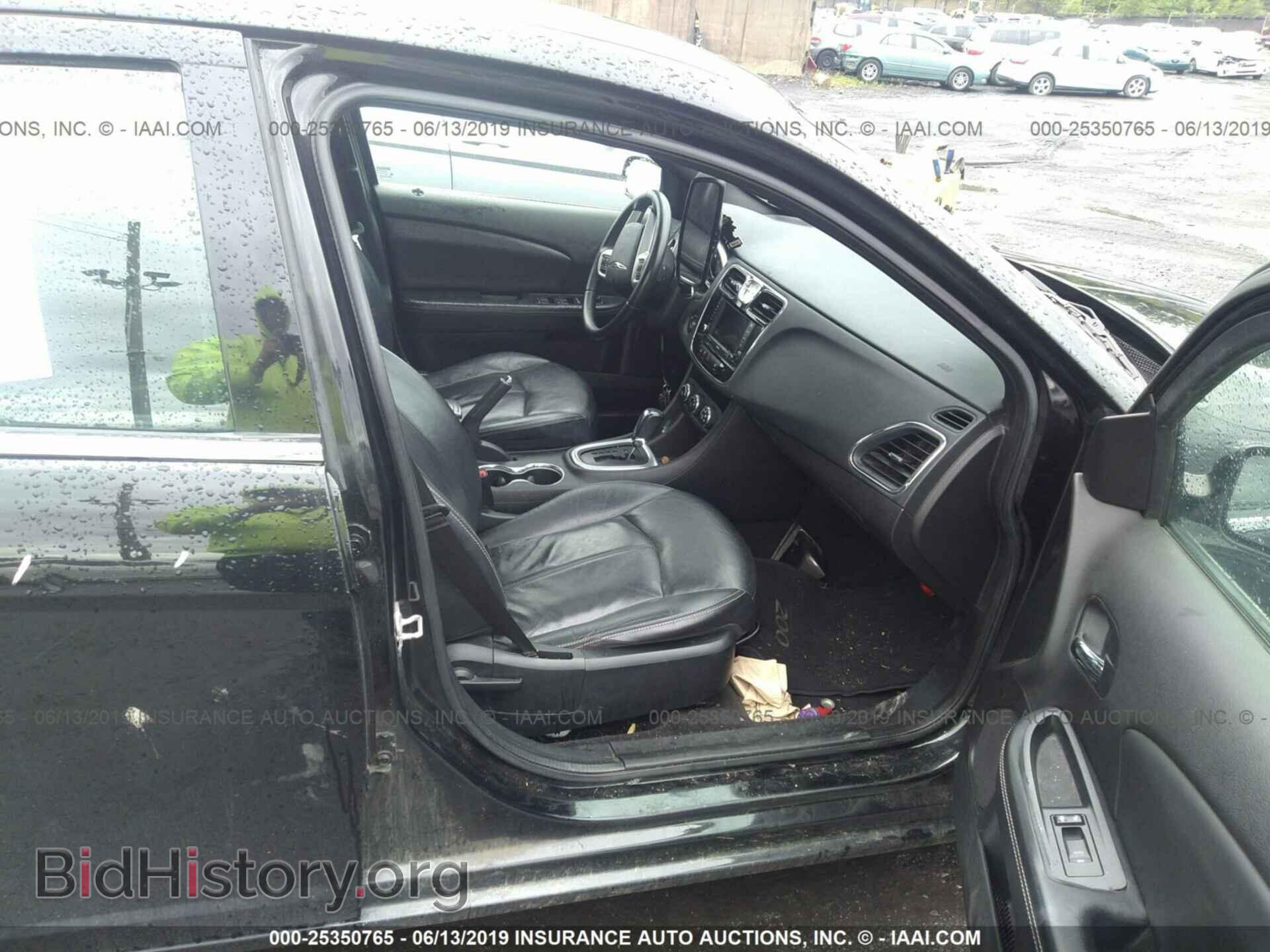 2011 CHRYSLER 200 - VIN: 1C3BC2FG8BN623067 - Фото 5