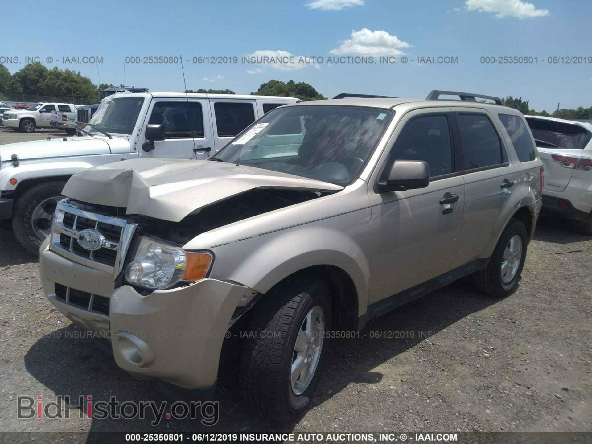 2011 FORD ESCAPE - VIN: 1FMCU0DG8BKB26683 - Фото 2