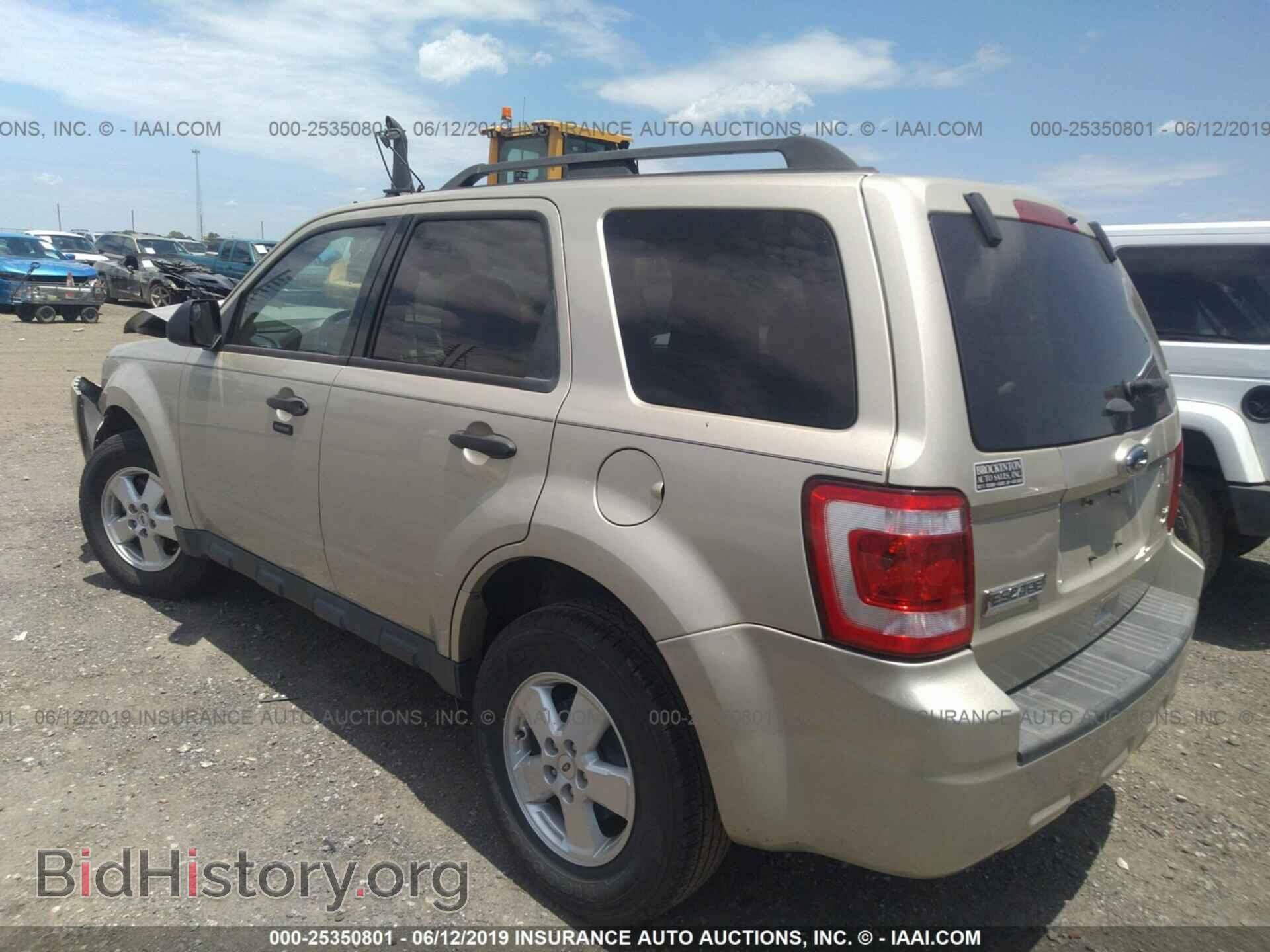 2011 FORD ESCAPE - VIN: 1FMCU0DG8BKB26683 - Фото 3