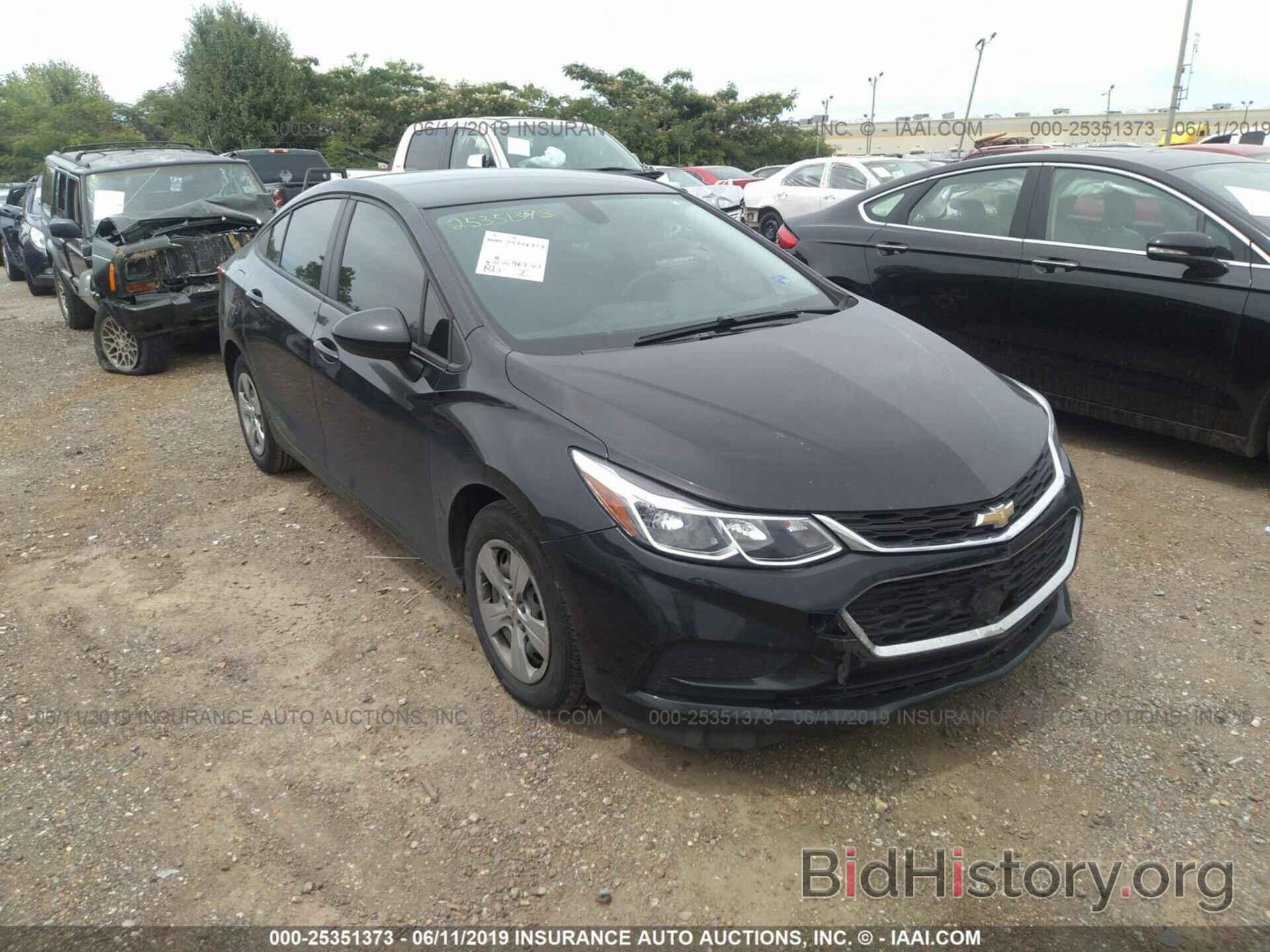 Photo 1G1BC5SM5H7155278 - CHEVROLET CRUZE 2017