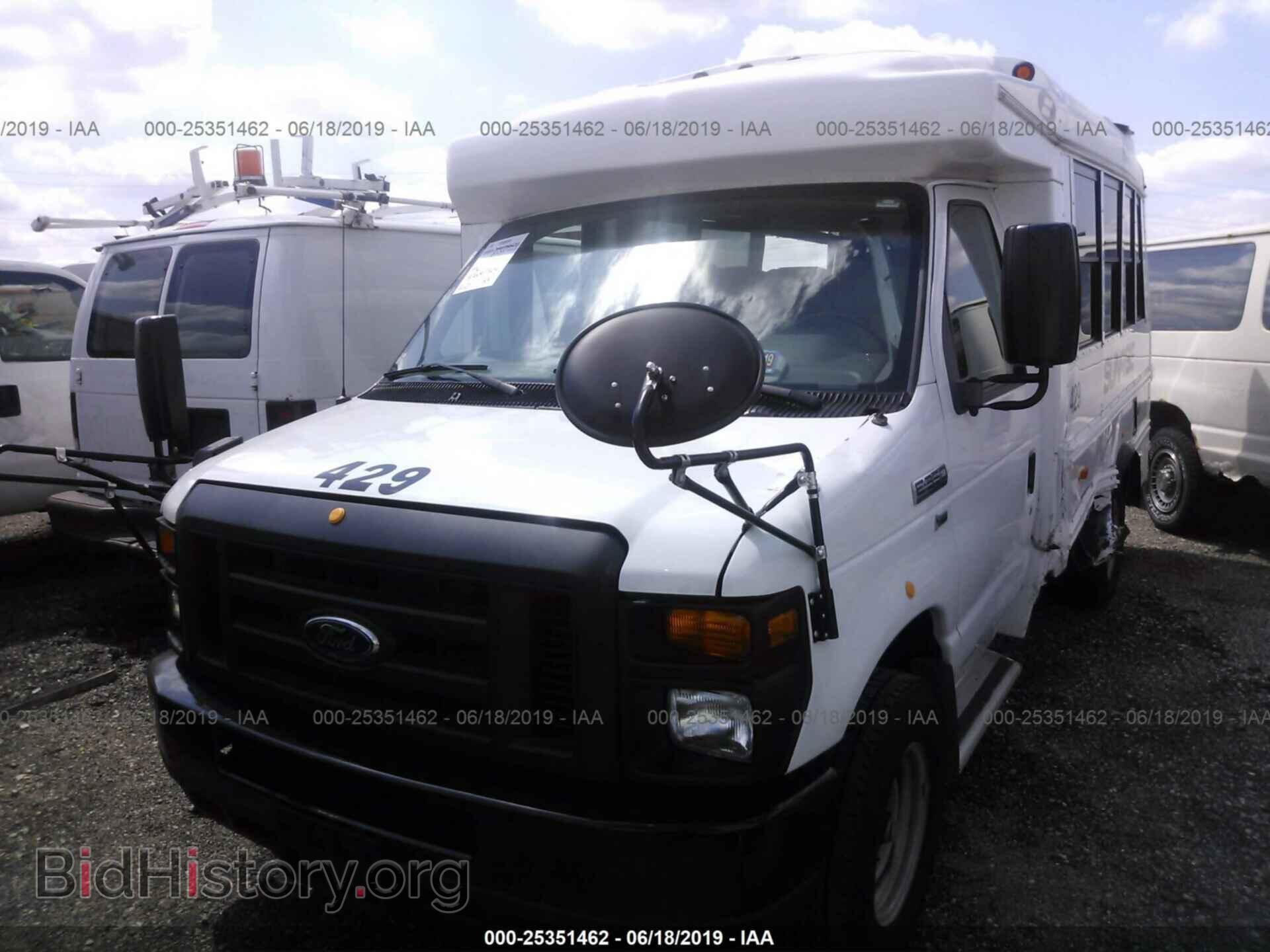 2015 FORD ECONOLINE - VIN: 1FDEE3FL6FDA23922 - Фото 2