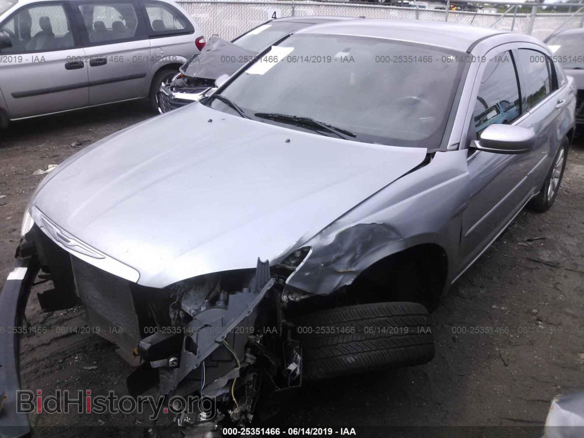2013 CHRYSLER 200 - VIN: 1C3CCBBB4DN773100 - Photo 2