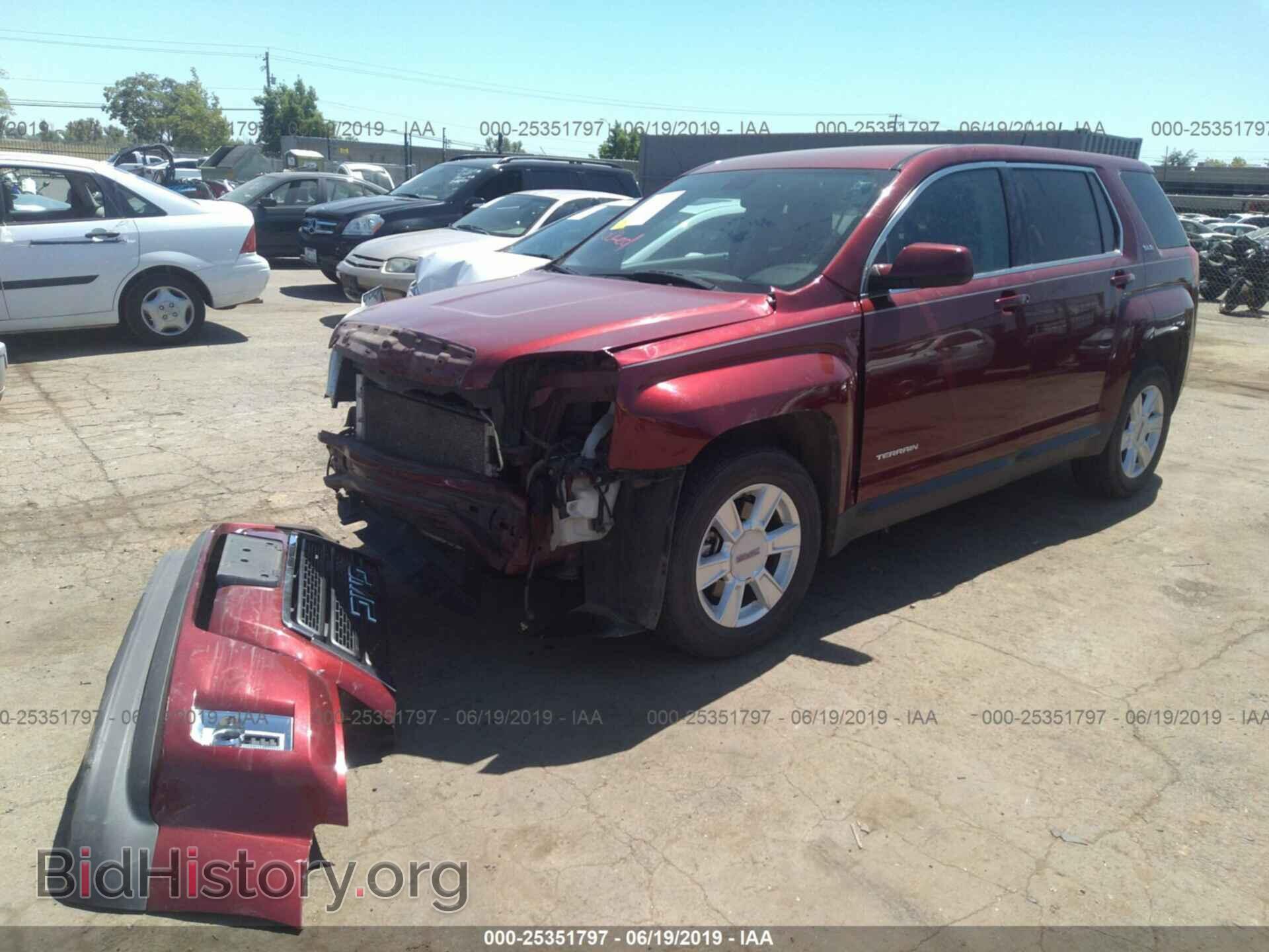 2011 GMC TERRAIN - VIN: 2CTALMECXB6283883 - Photo 2
