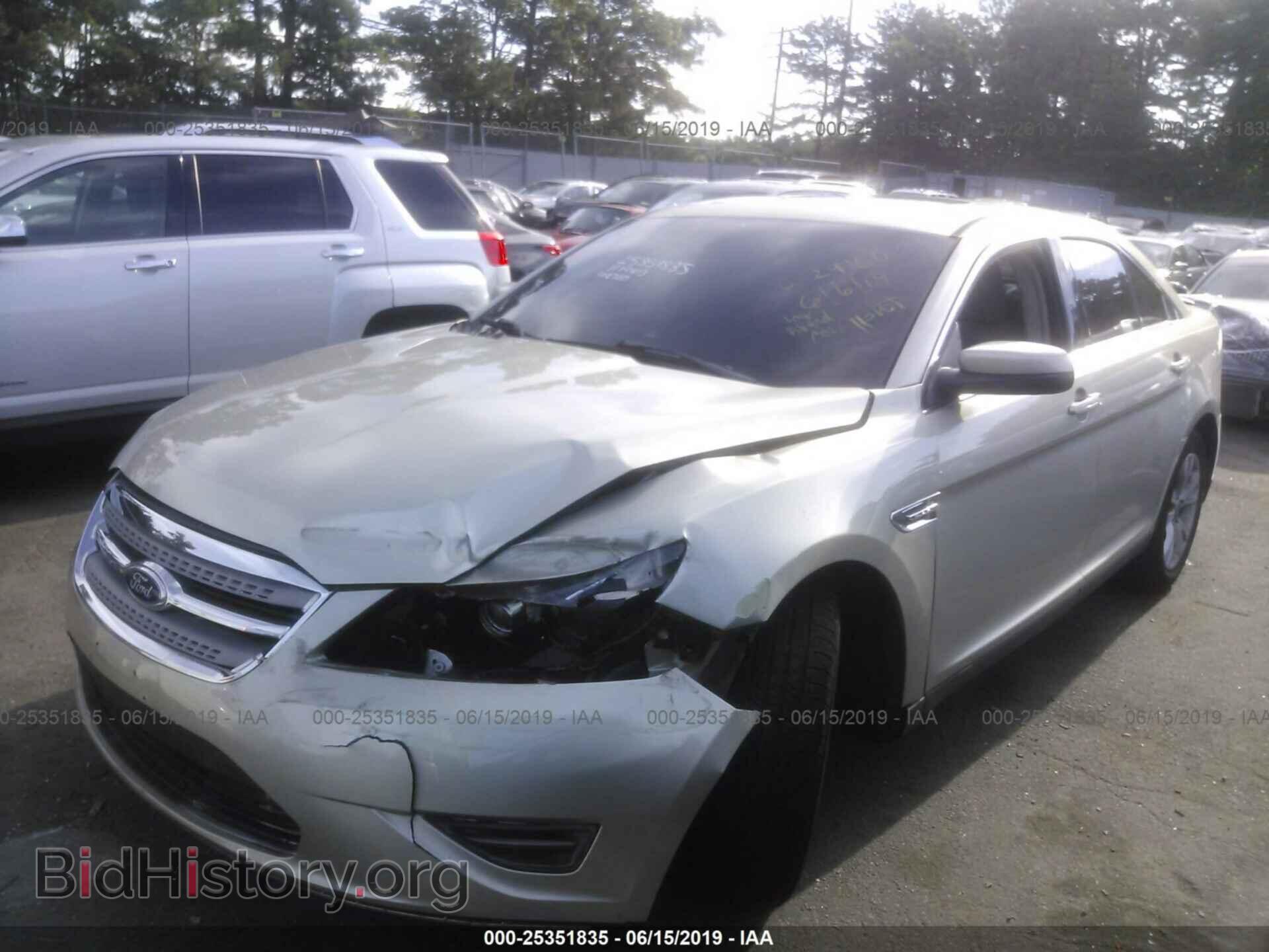 2011 FORD TAURUS - VIN: 1FAHP2EW9BG132827 - Photo 2