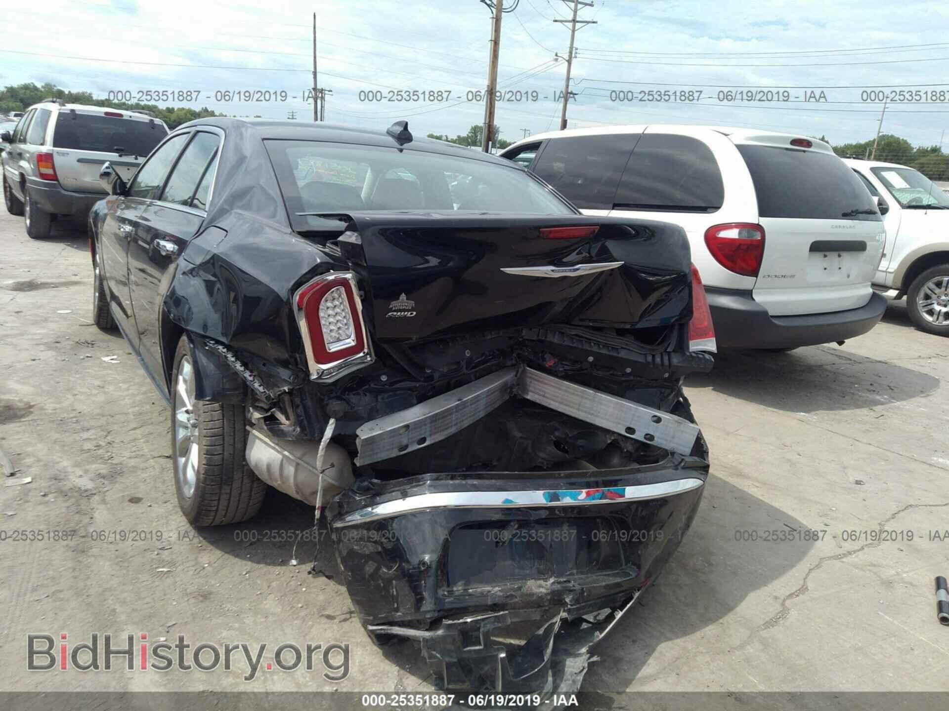 2015 CHRYSLER 300C - VIN: 2C3CCAKG3FH769492 - Фото 6