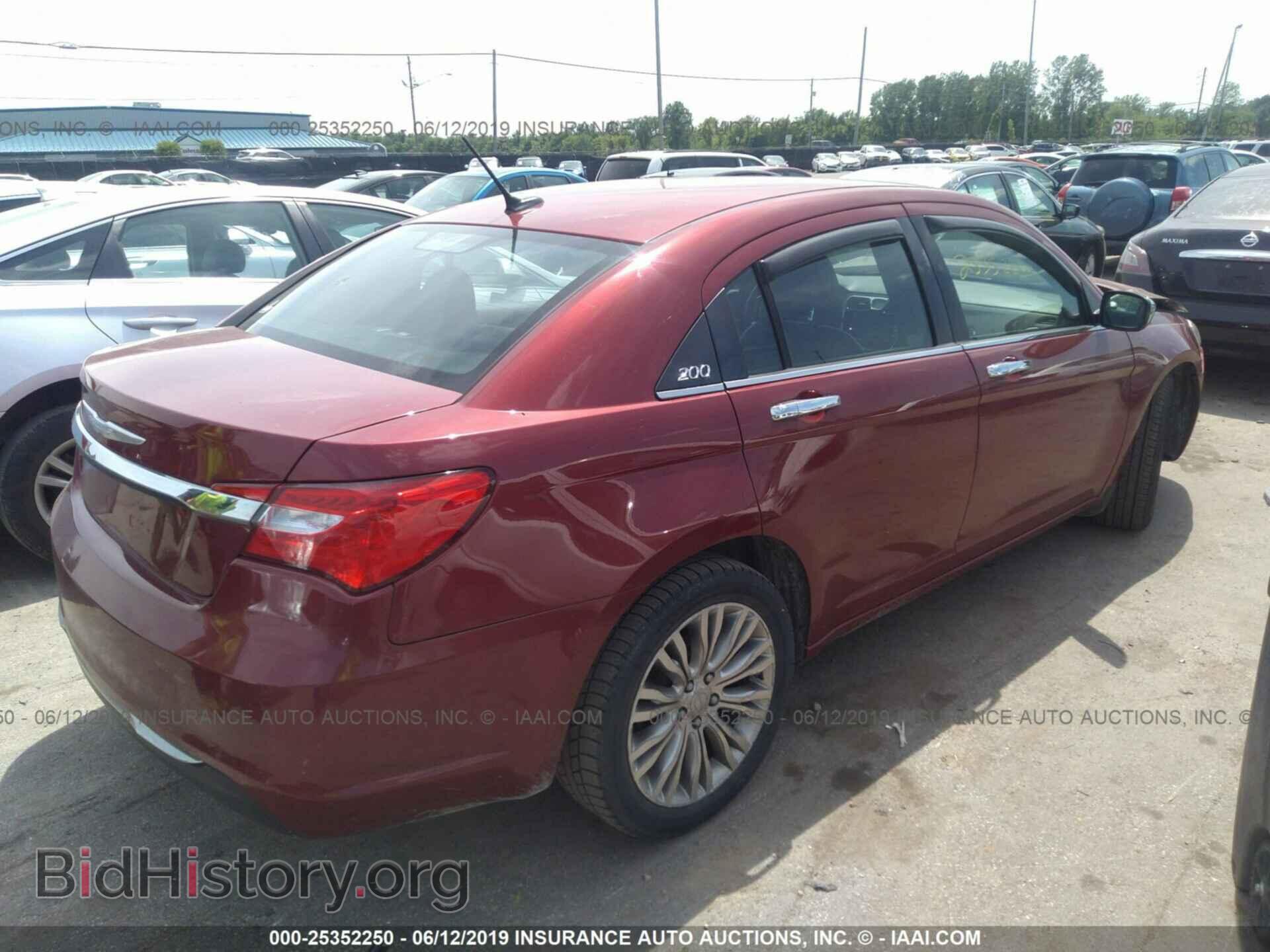 2012 CHRYSLER 200 - VIN: 1C3CCBCG2CN298149 - Фото 4