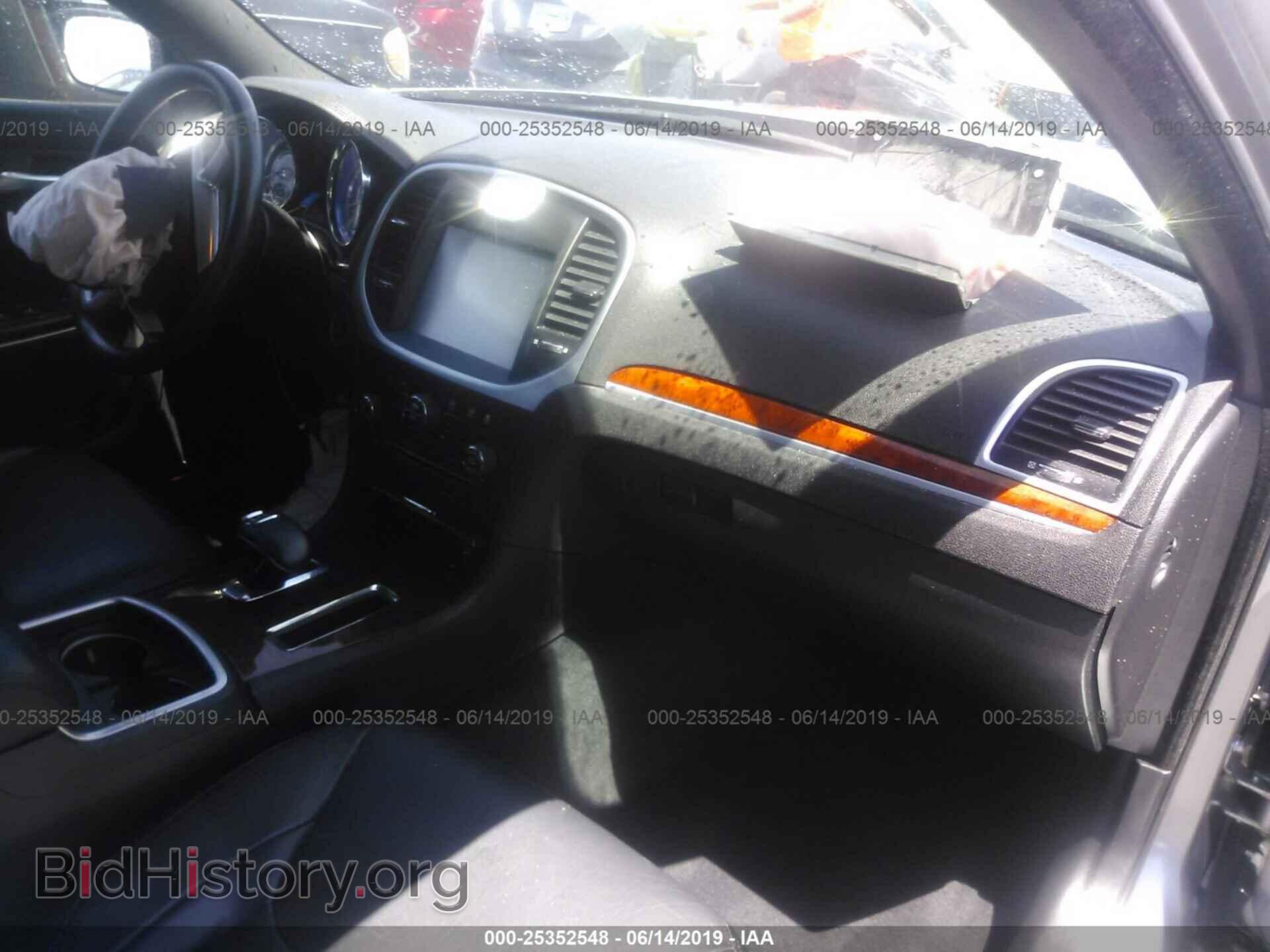 2014 CHRYSLER 300 - VIN: 2C3CCAAG5EH119854 - Фото 5