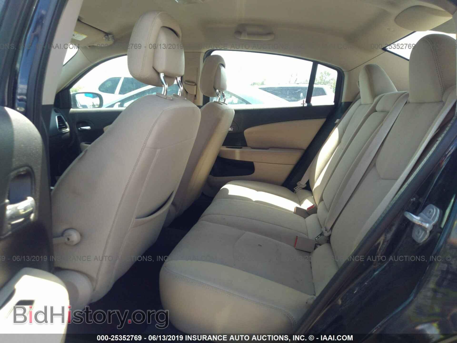 2011 CHRYSLER 200 - VIN: 1C3BC1FG3BN539300 - Фото 8