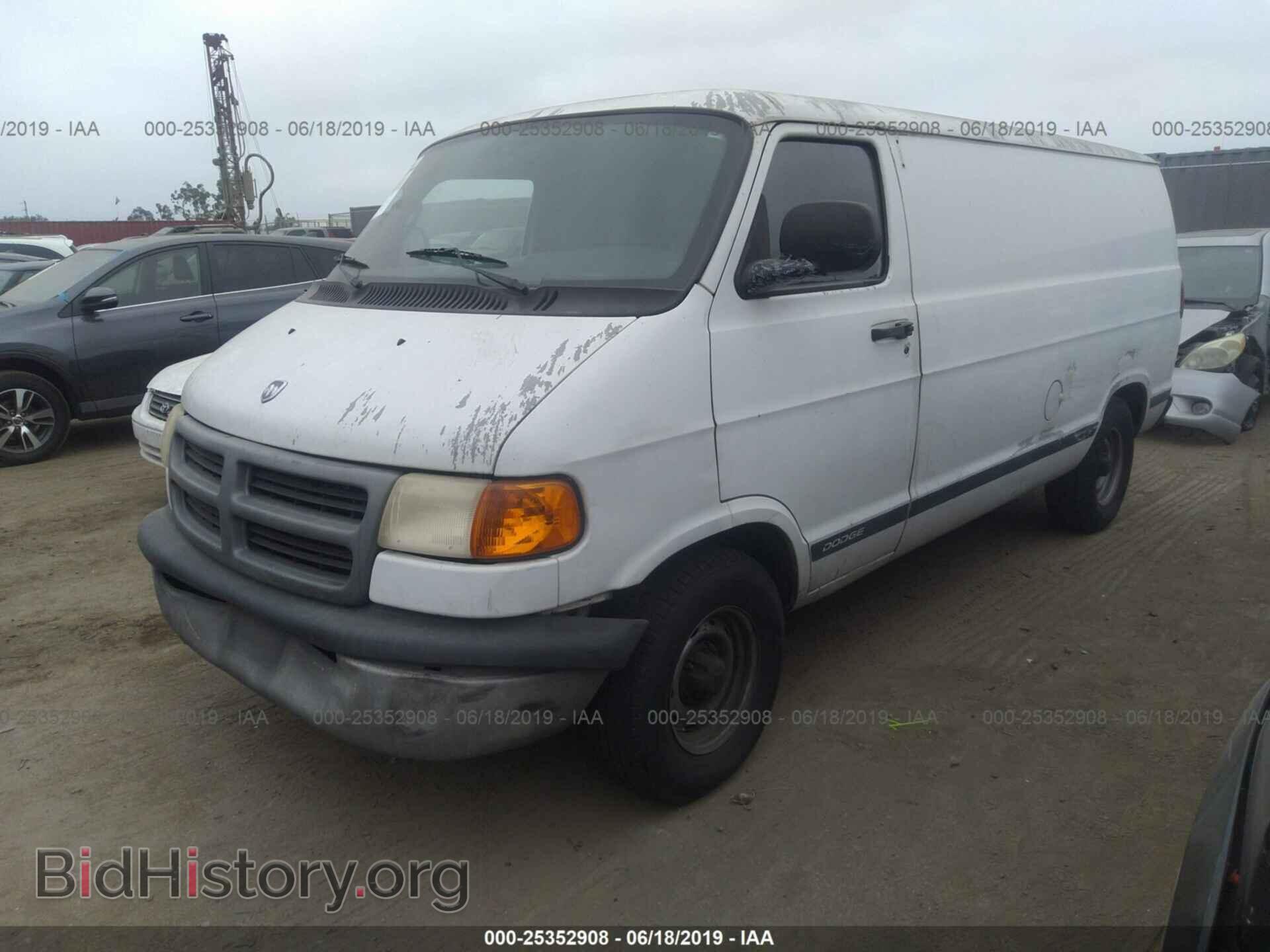 2002 DODGE RAM VAN - VIN: 2B7HB11Y02K107915 - Photo 2
