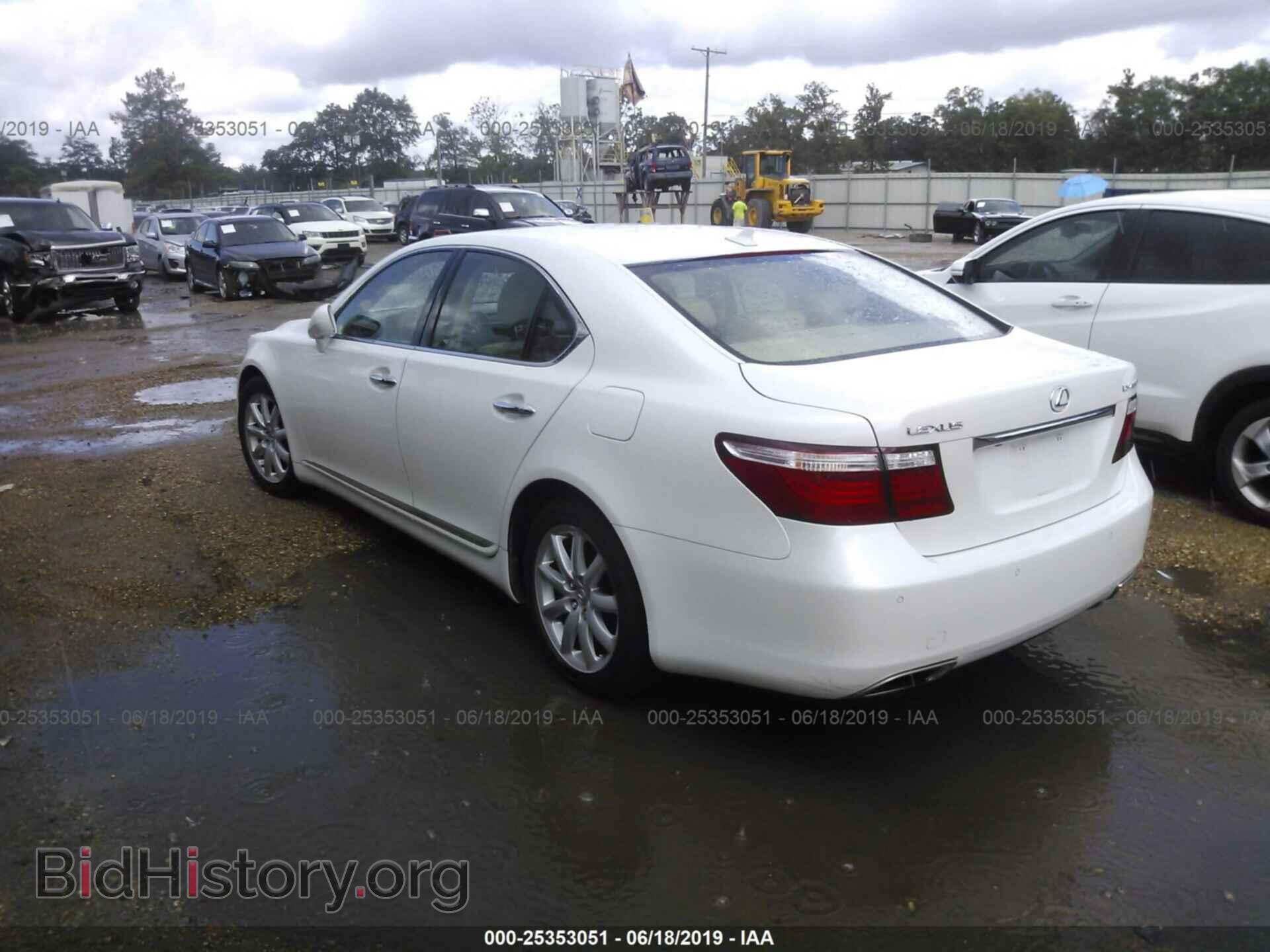 2007 LEXUS LS - VIN: JTHBL46F475039351 - Photo 3