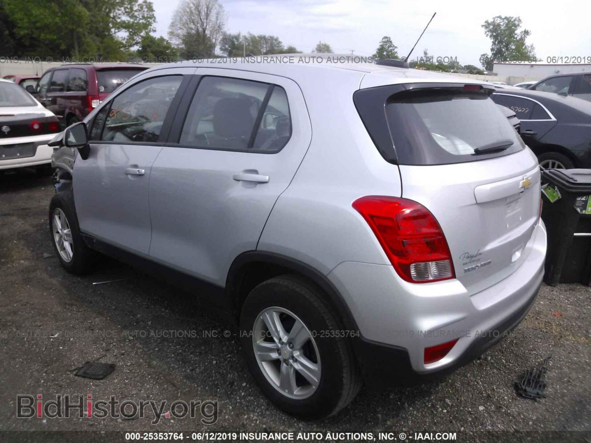 2017 CHEVROLET TRAX - VIN: 3GNCJNSB2HL194039 - Фото 3