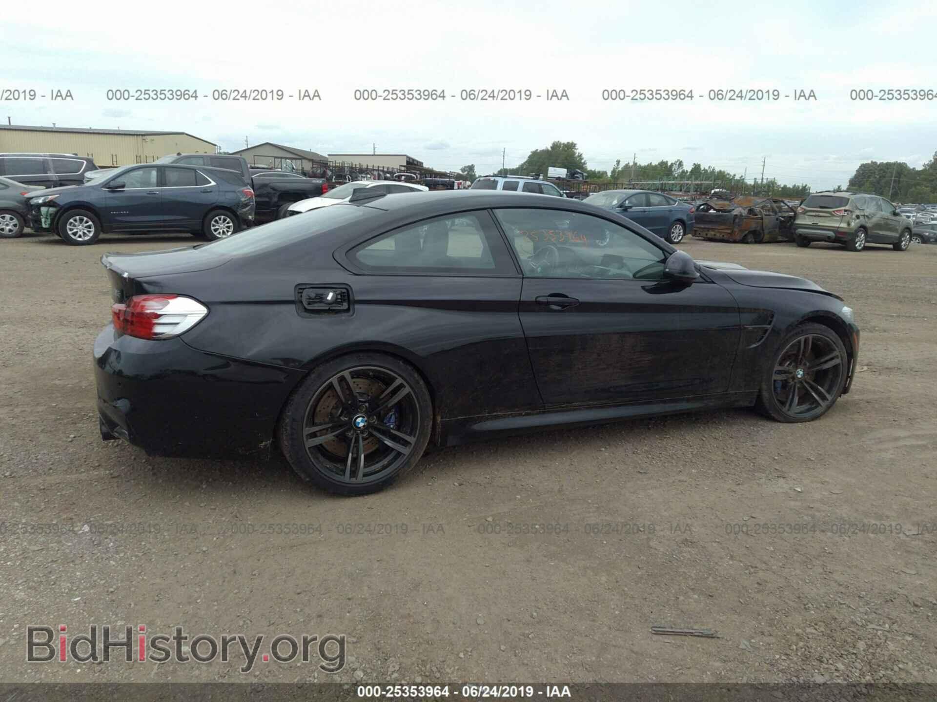 2015 BMW M4 - VIN: WBS3R9C59FK329722 - Фото 4