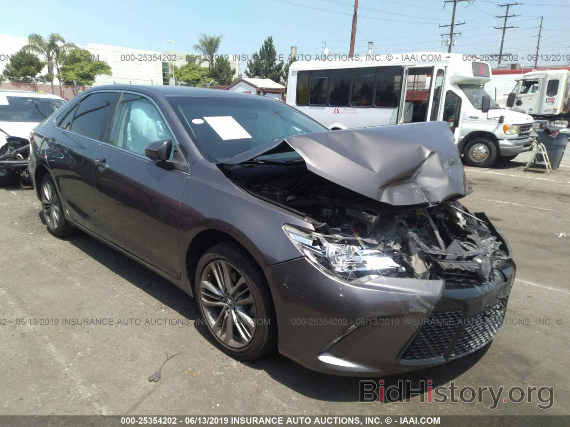 Photo 4T1BF1FK3FU029656 - TOYOTA CAMRY 2015