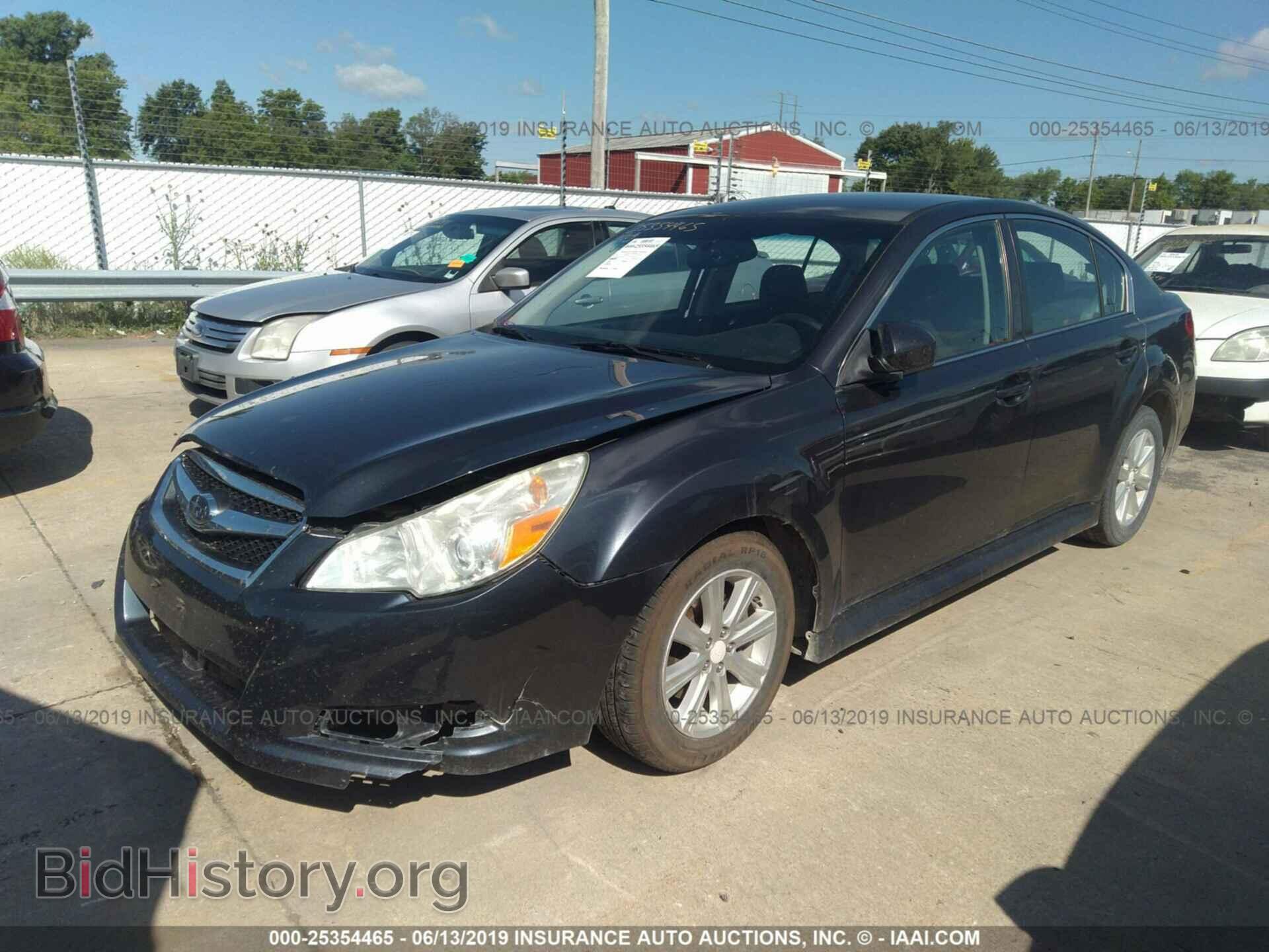 2011 SUBARU LEGACY - VIN: 4S3BMCB63B3248468 - Фото 2