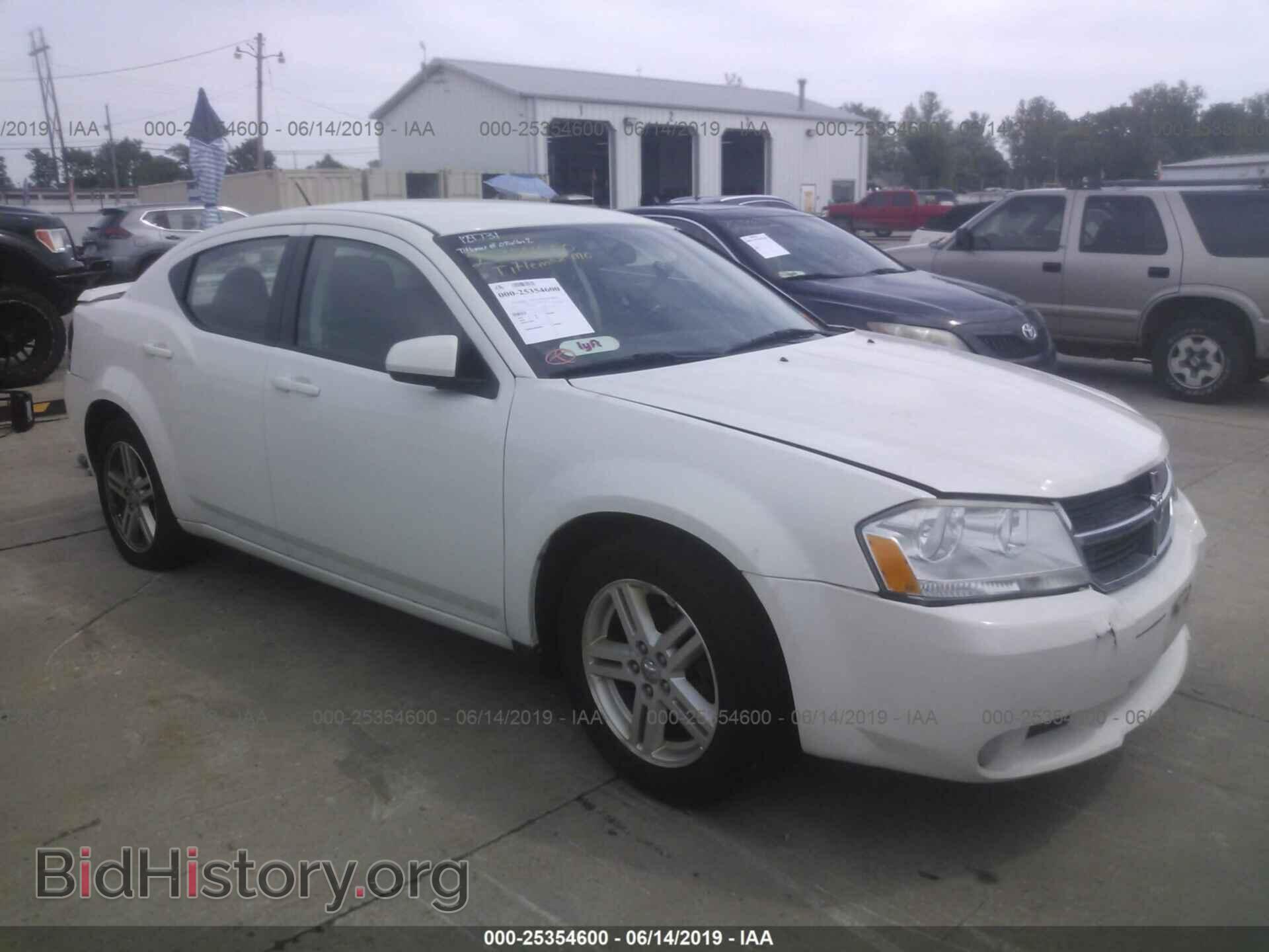 Фотография 1B3CC5FB2AN129731 - DODGE AVENGER 2010