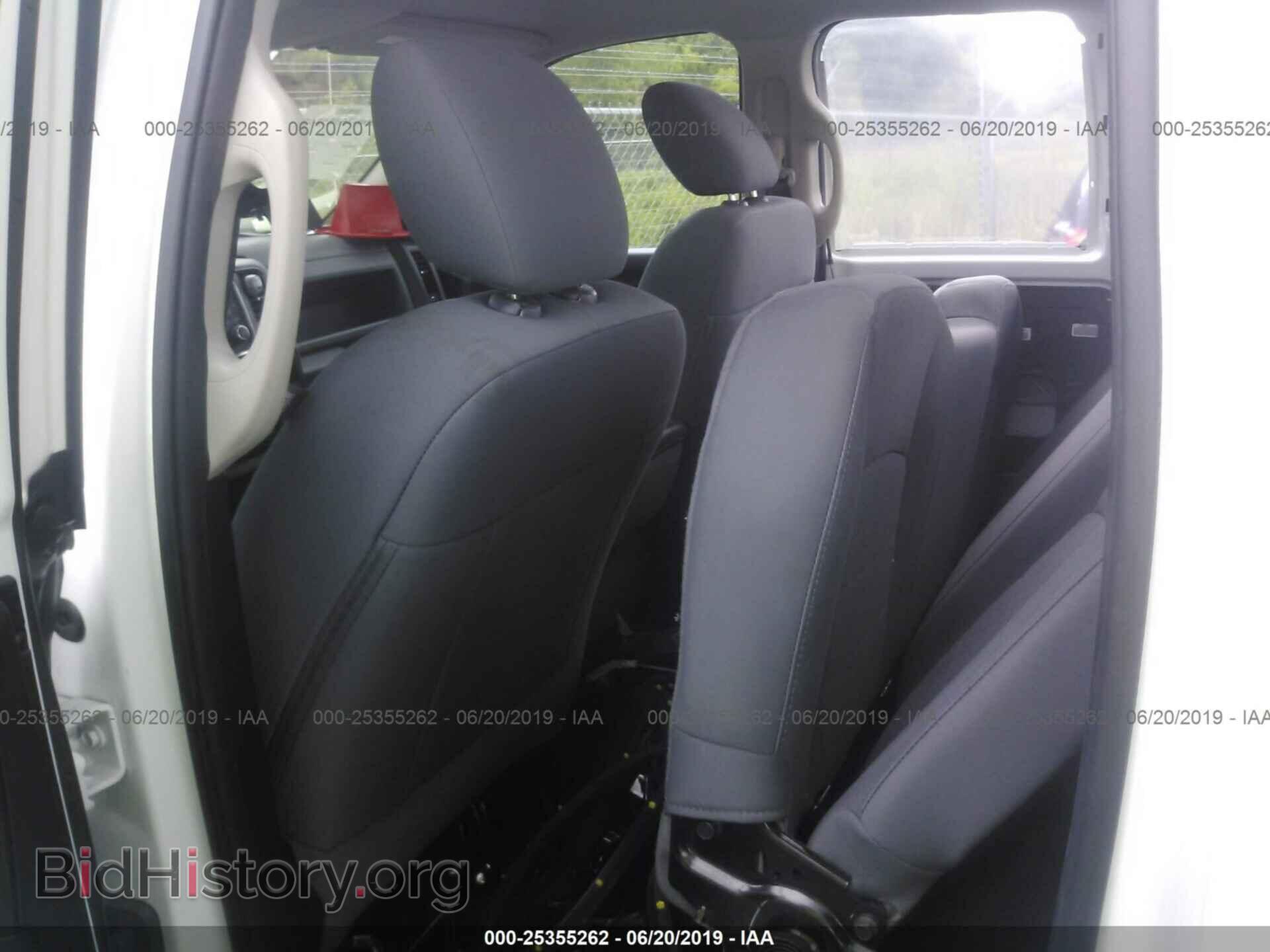 2017 RAM 1500 - VIN: 1C6RR7FG7HS558350 - Photo 8