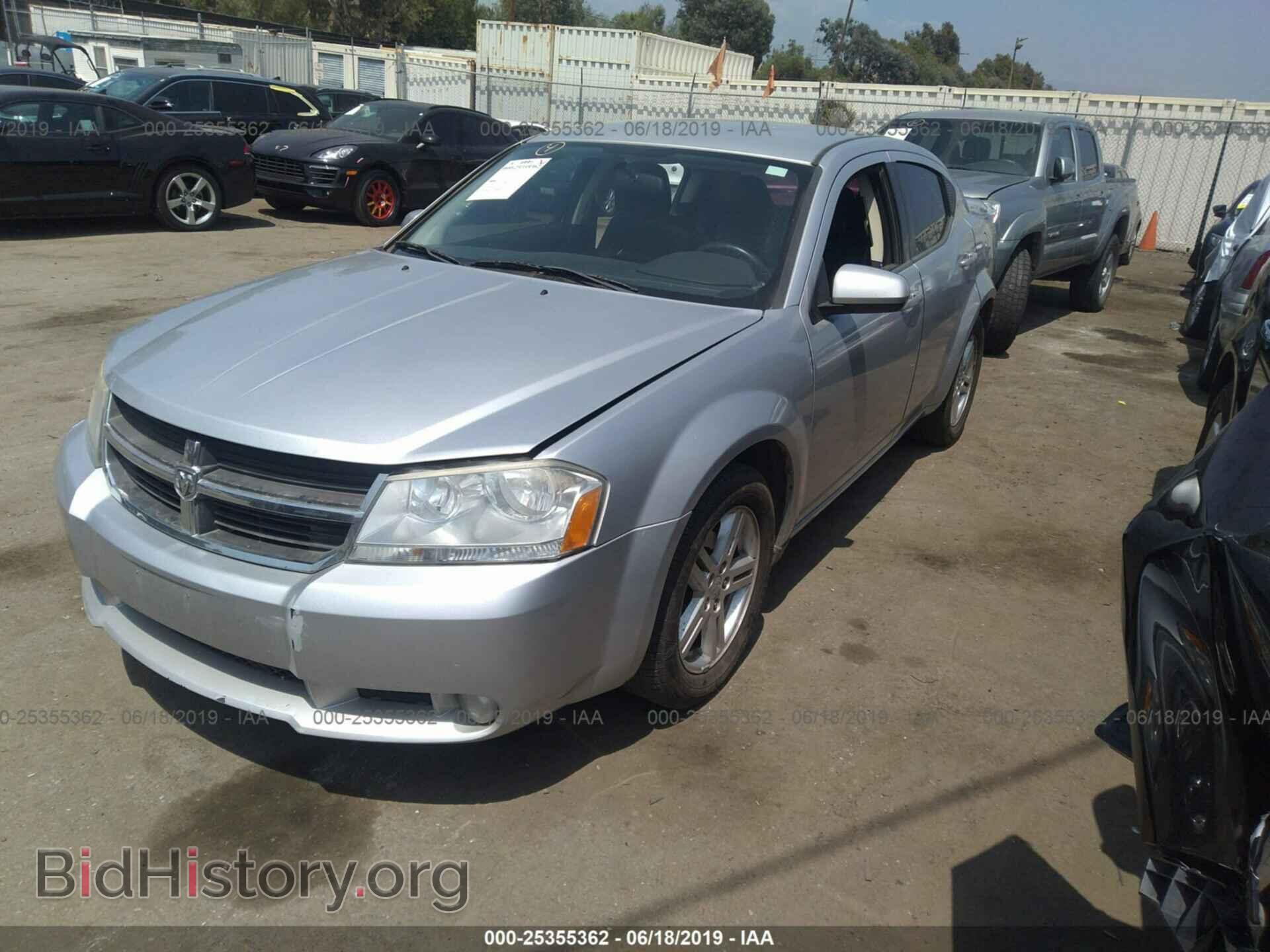 2010 DODGE AVENGER - VIN: 1B3CC5FB2AN174829 - Фото 2
