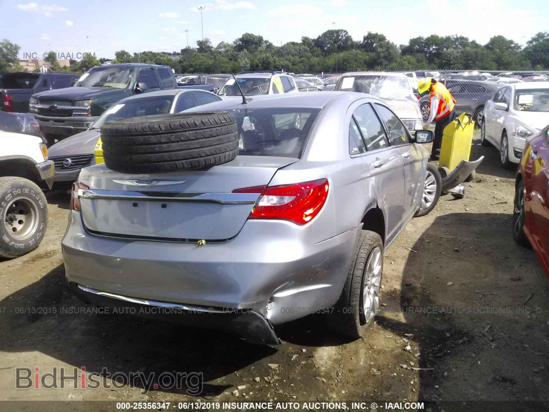 2014 CHRYSLER 200 - VIN: 1C3CCBAG3EN101804 - Фото 4