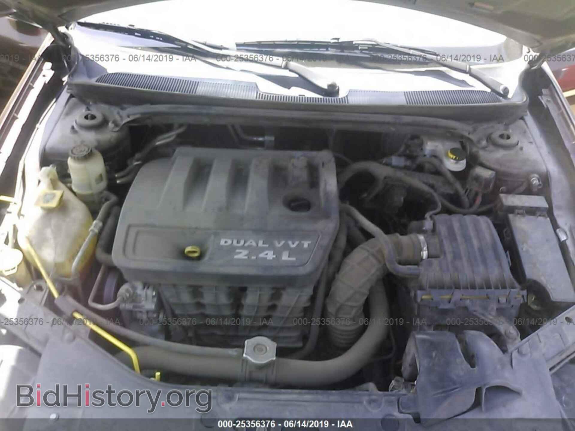 2012 CHRYSLER 200 - VIN: 1C3CCBBBXCN241655 - Фото 10