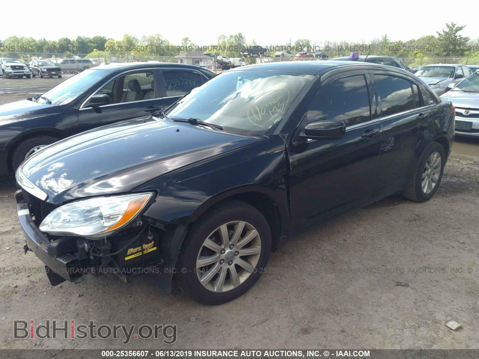 2013 CHRYSLER 200 - VIN: 1C3CCBBBXDN763543 - Фото 2