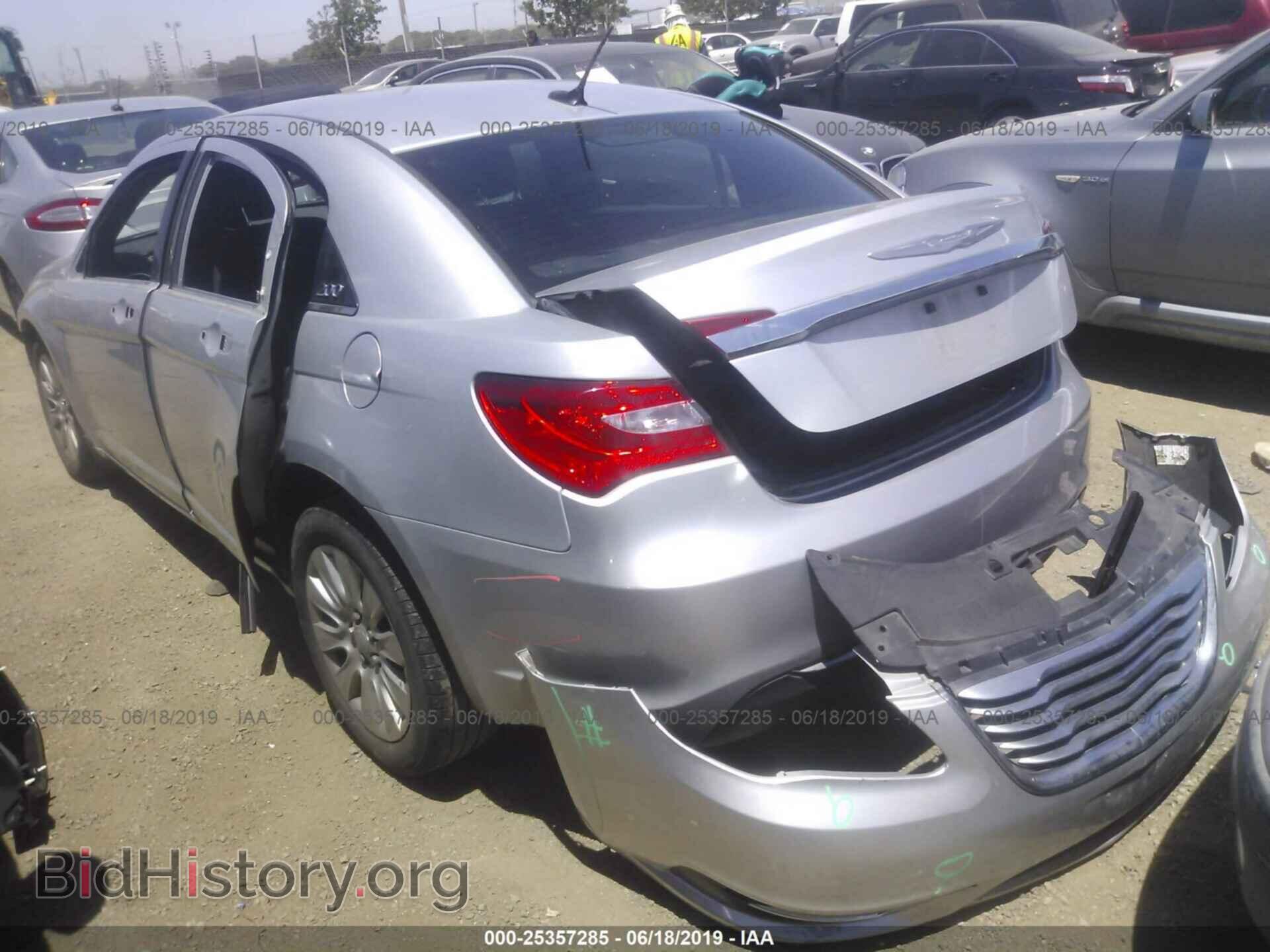 2012 CHRYSLER 200 - VIN: 1C3CCBAB0CN292681 - Фото 3