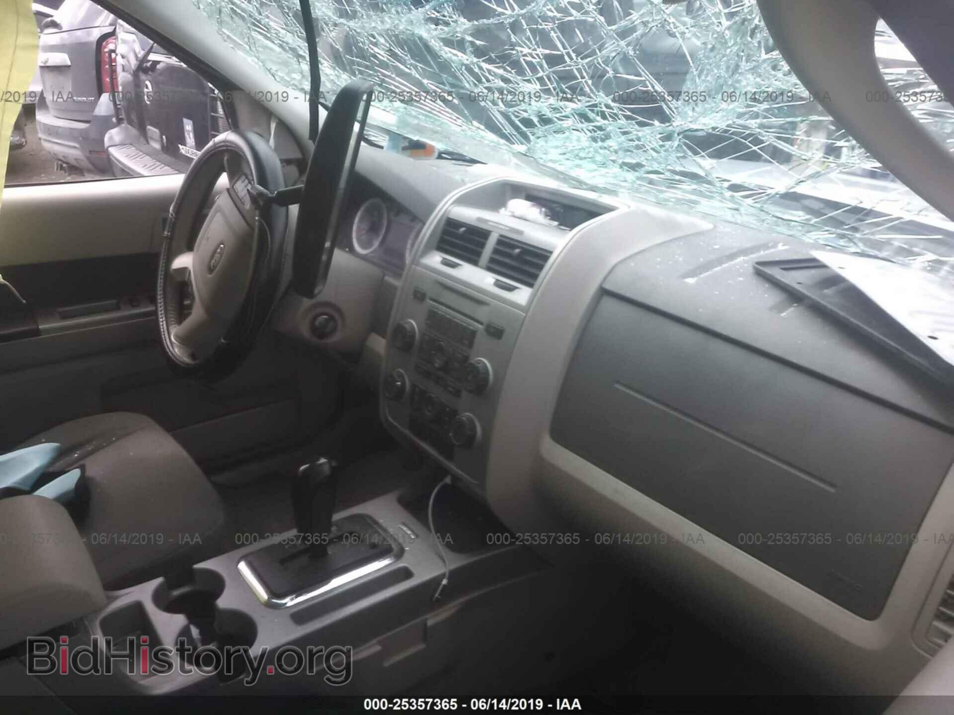 2009 FORD ESCAPE - VIN: 1FMCU03G09KB01384 - Фото 5