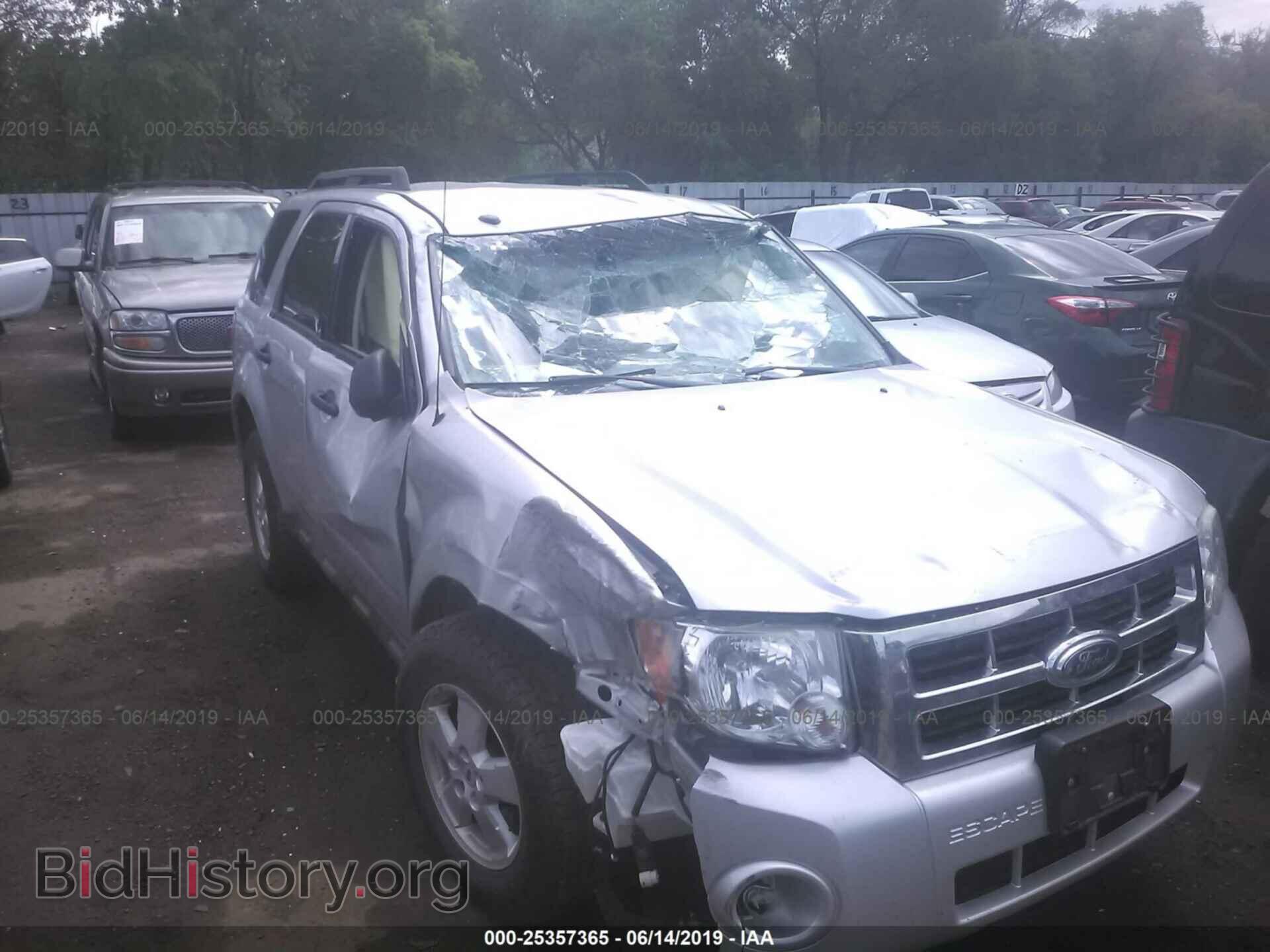 2009 FORD ESCAPE - VIN: 1FMCU03G09KB01384 - Фото 6