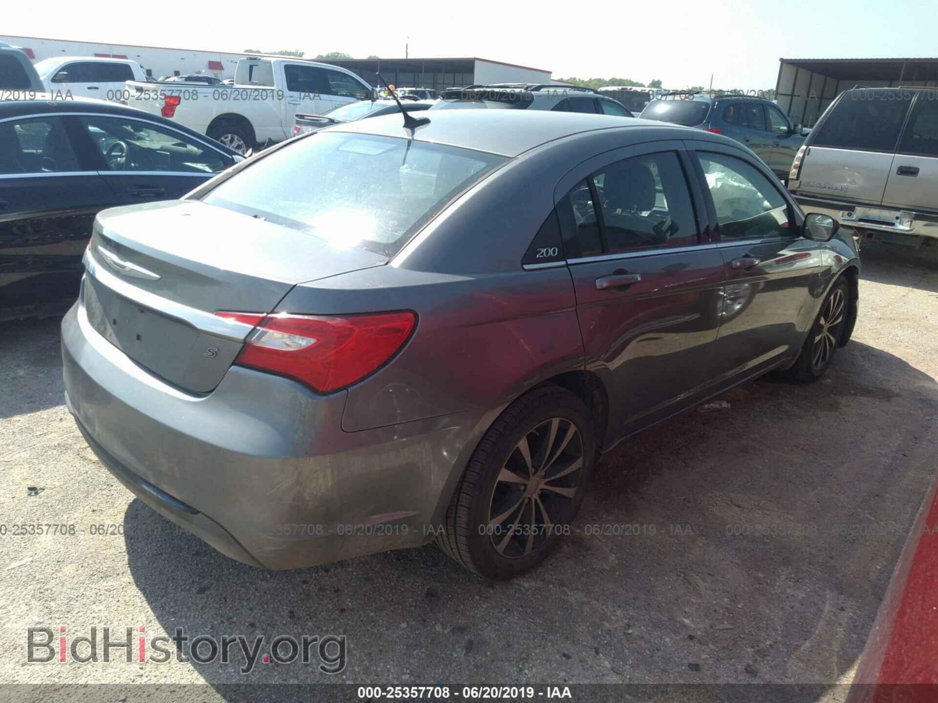 2012 CHRYSLER 200 - VIN: 1C3CCBHG8CN234075 - Фото 4
