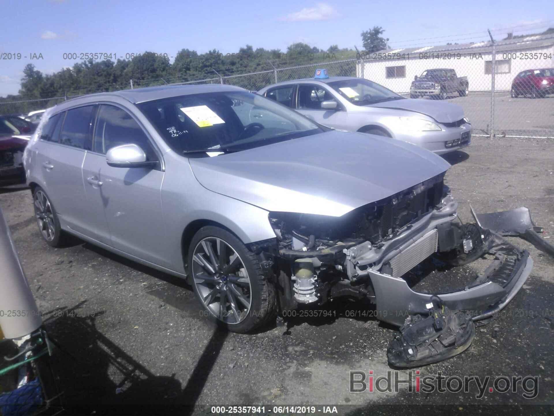 Photo YV1612SM4F1221584 - VOLVO V60 2015