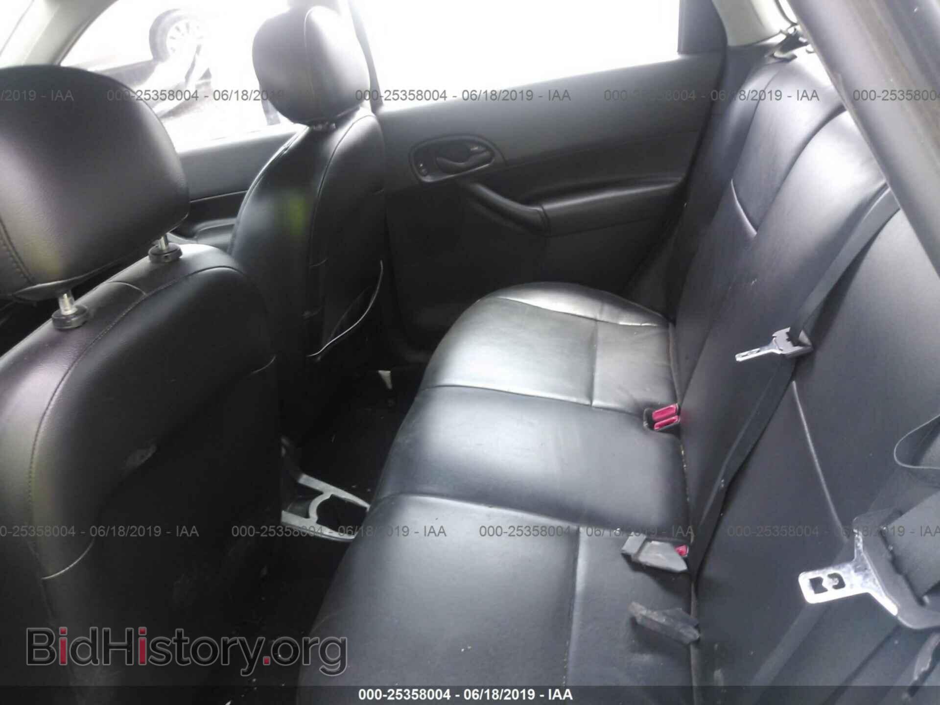 2005 FORD FOCUS - VIN: 3FAFP37N25R118332 - Фото 8