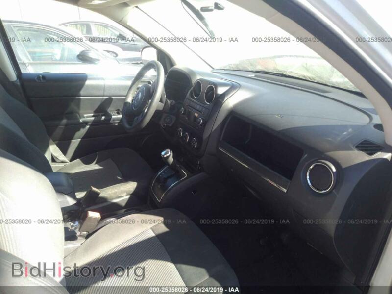 2012 Jeep COMPASS (VIN 1C4NJDBB1CD583037) — фото 5 из 10