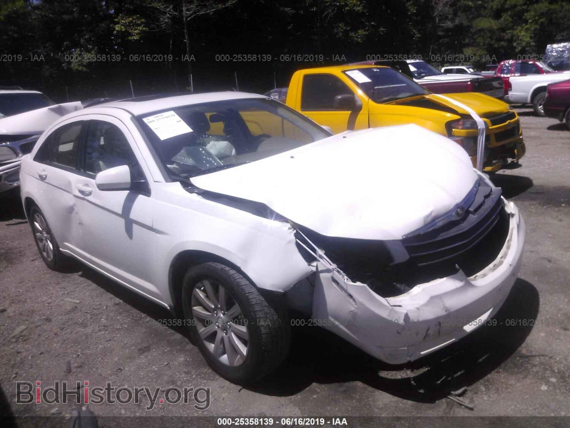 Photo 1C3CC5FB5AN214520 - CHRYSLER SEBRING 2010