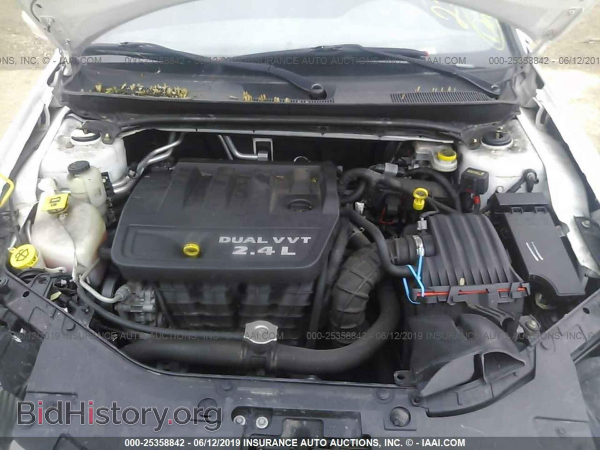2012 CHRYSLER 200 - VIN: 1C3CCBAB6CN281619 - Фото 10