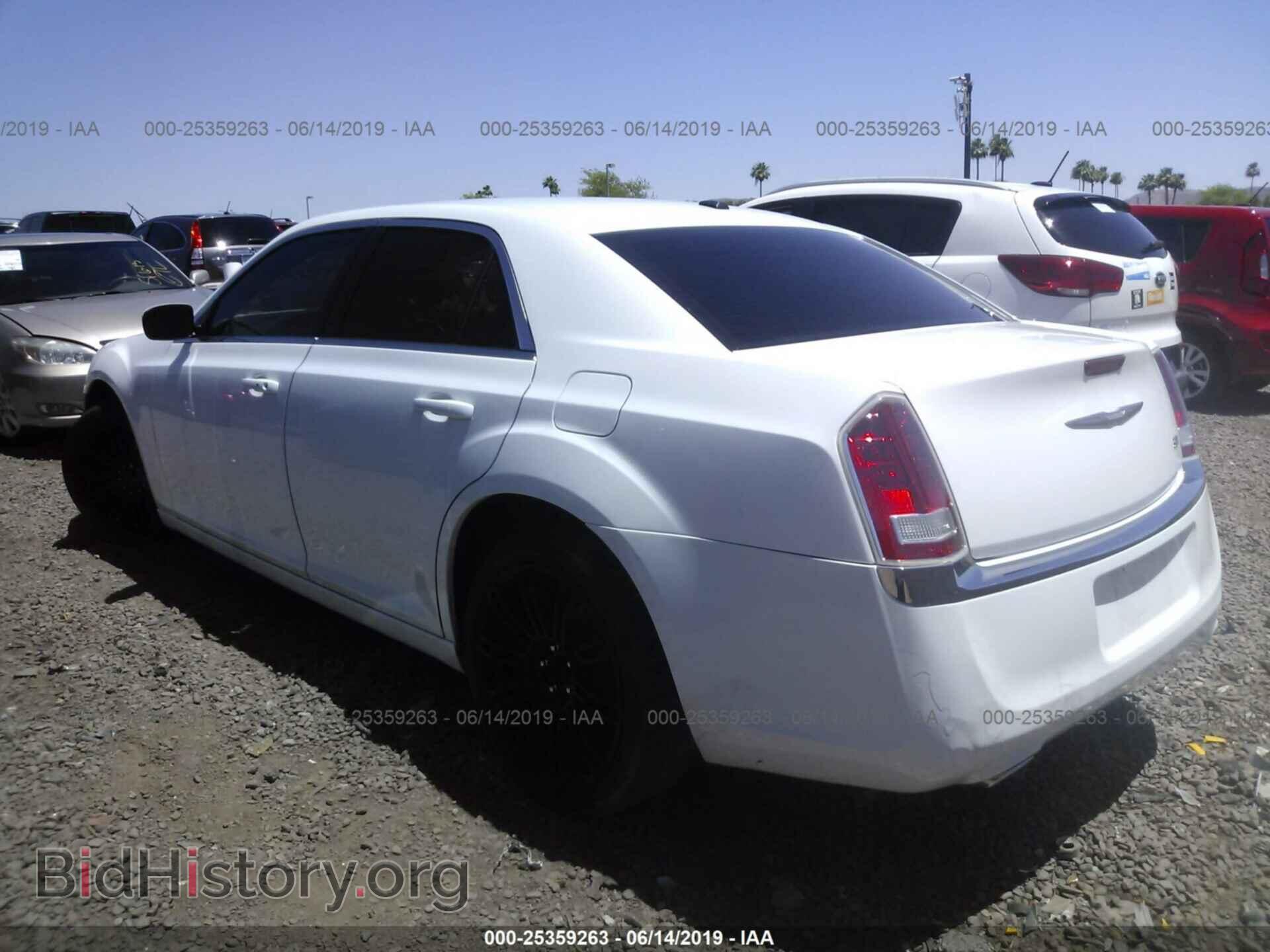 2014 CHRYSLER 300 - VIN: 2C3CCAAG5EH378828 - Фото 3