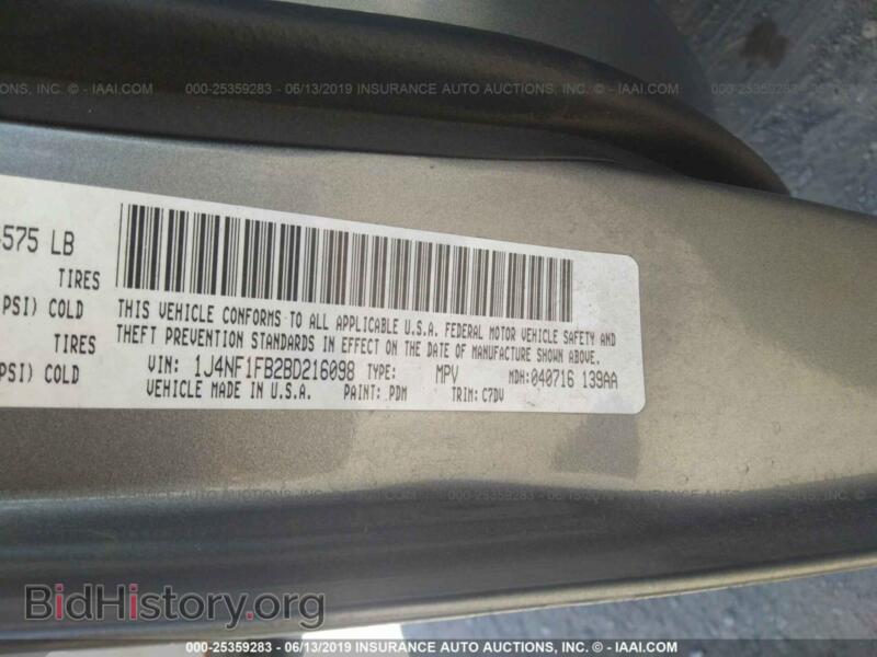 2011 Jeep COMPASS (VIN 1J4NF1FB2BD216098) — фото 9 из 10