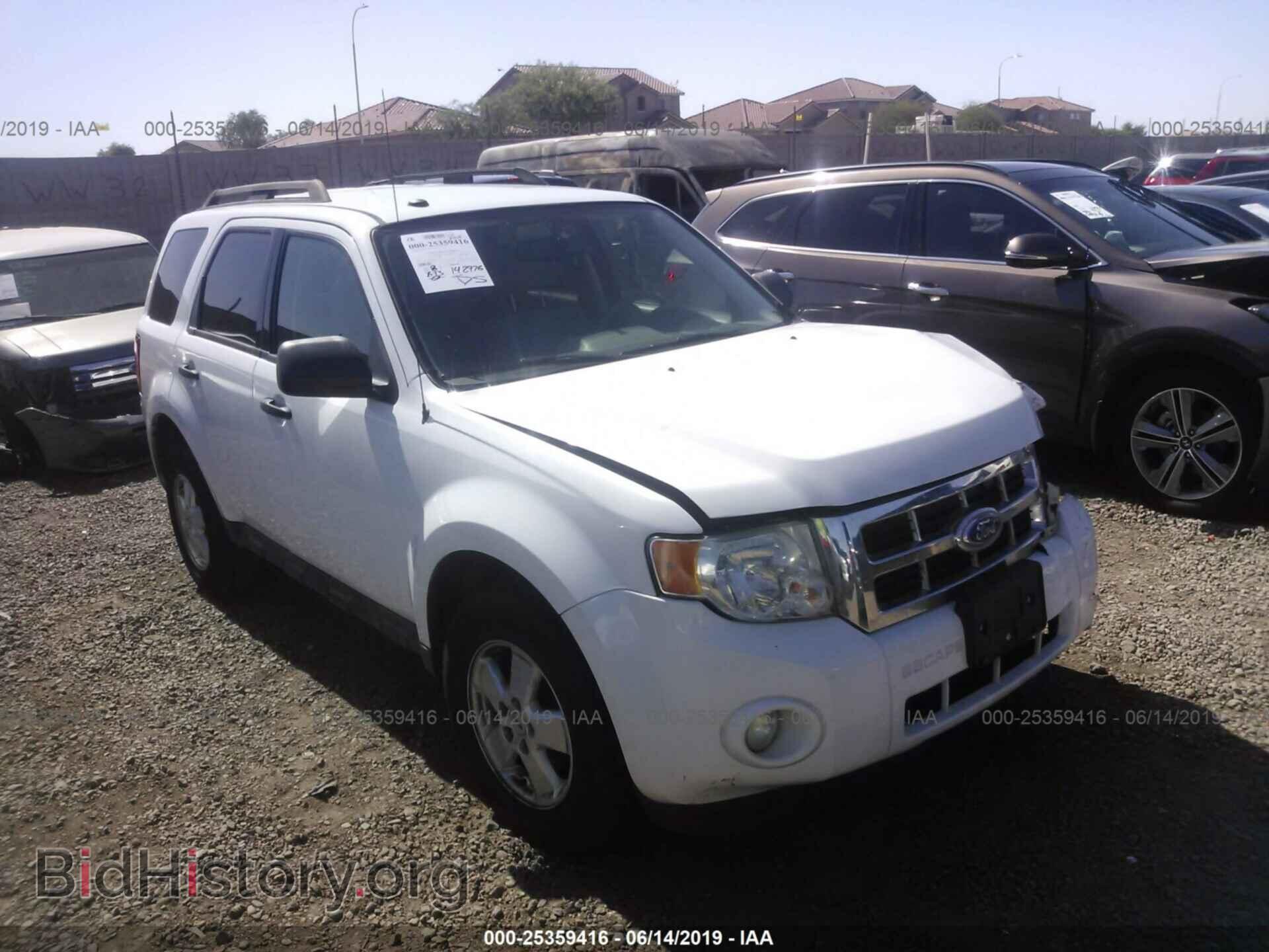 Фотография 1FMCU0D79BKC67908 - FORD ESCAPE 2011