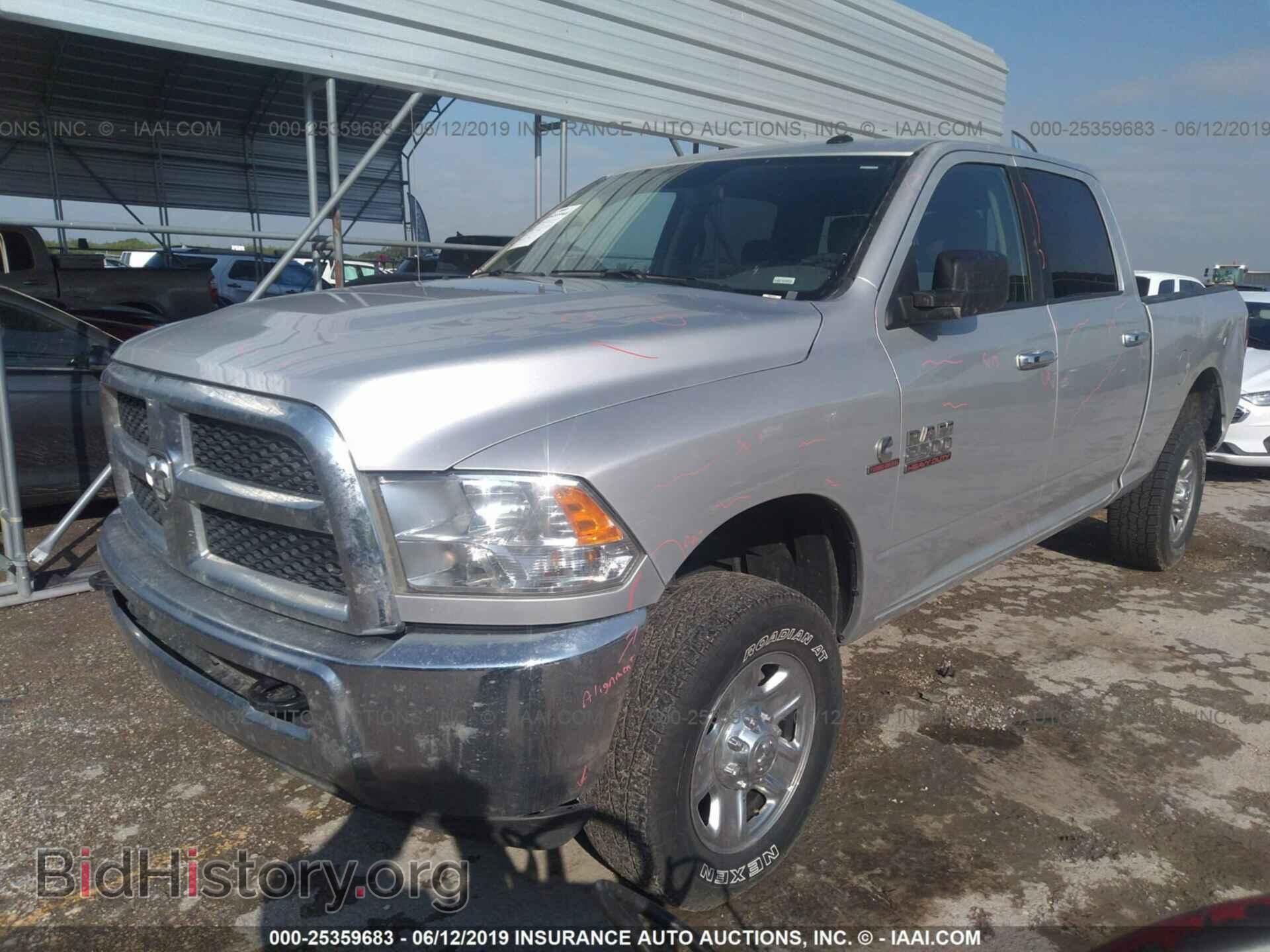 2018 RAM 2500 - VIN: 3C6UR5DL9JG295287 - Photo 2