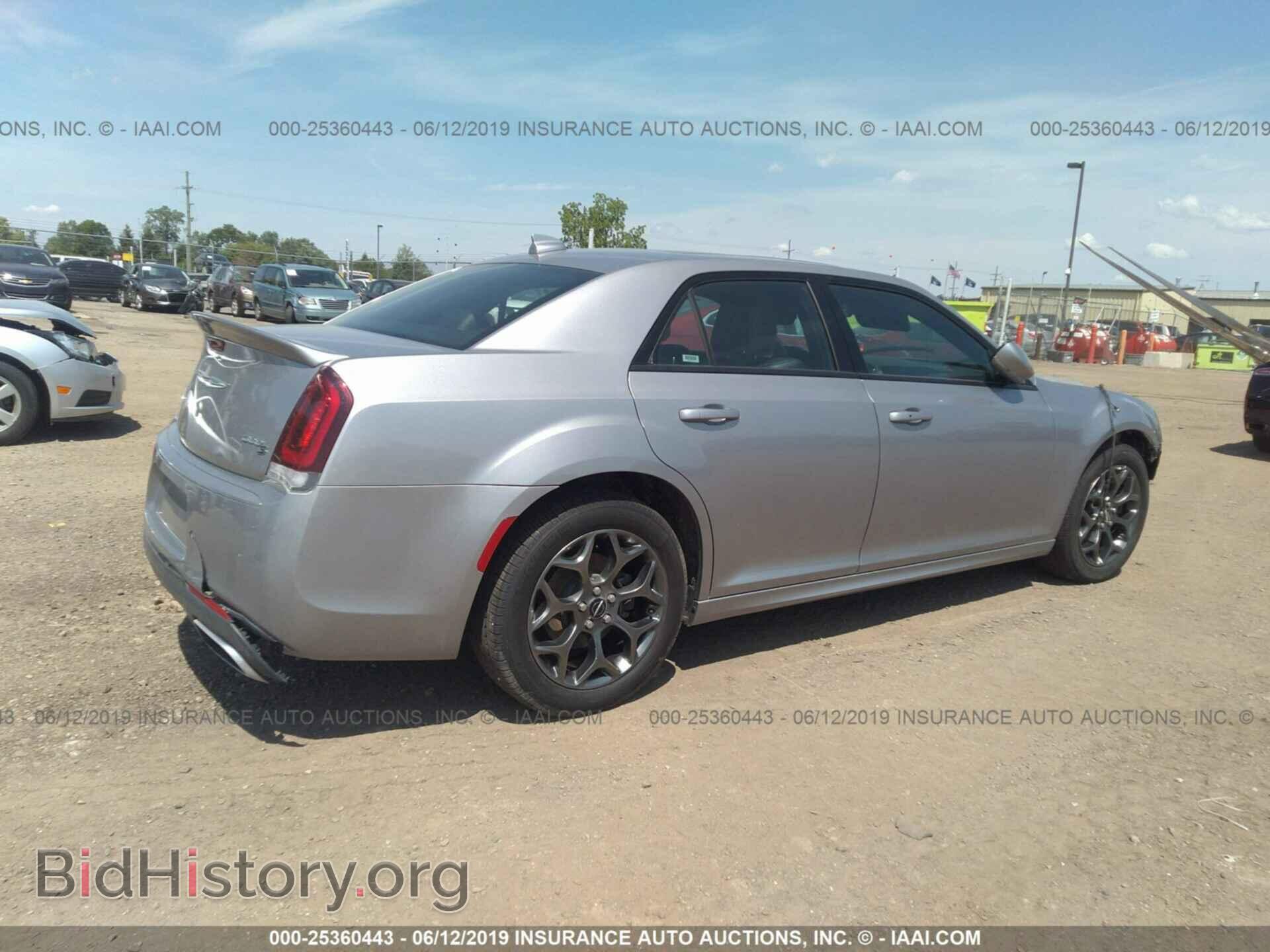 2018 CHRYSLER 300 - VIN: 2C3CCAGG8JH268826 - Photo 4