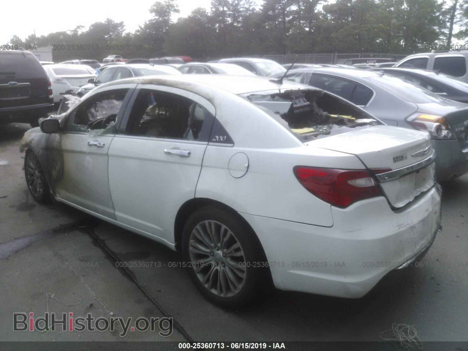 2012 CHRYSLER 200 - VIN: 1C3CCBCB7CN307917 - Фото 3