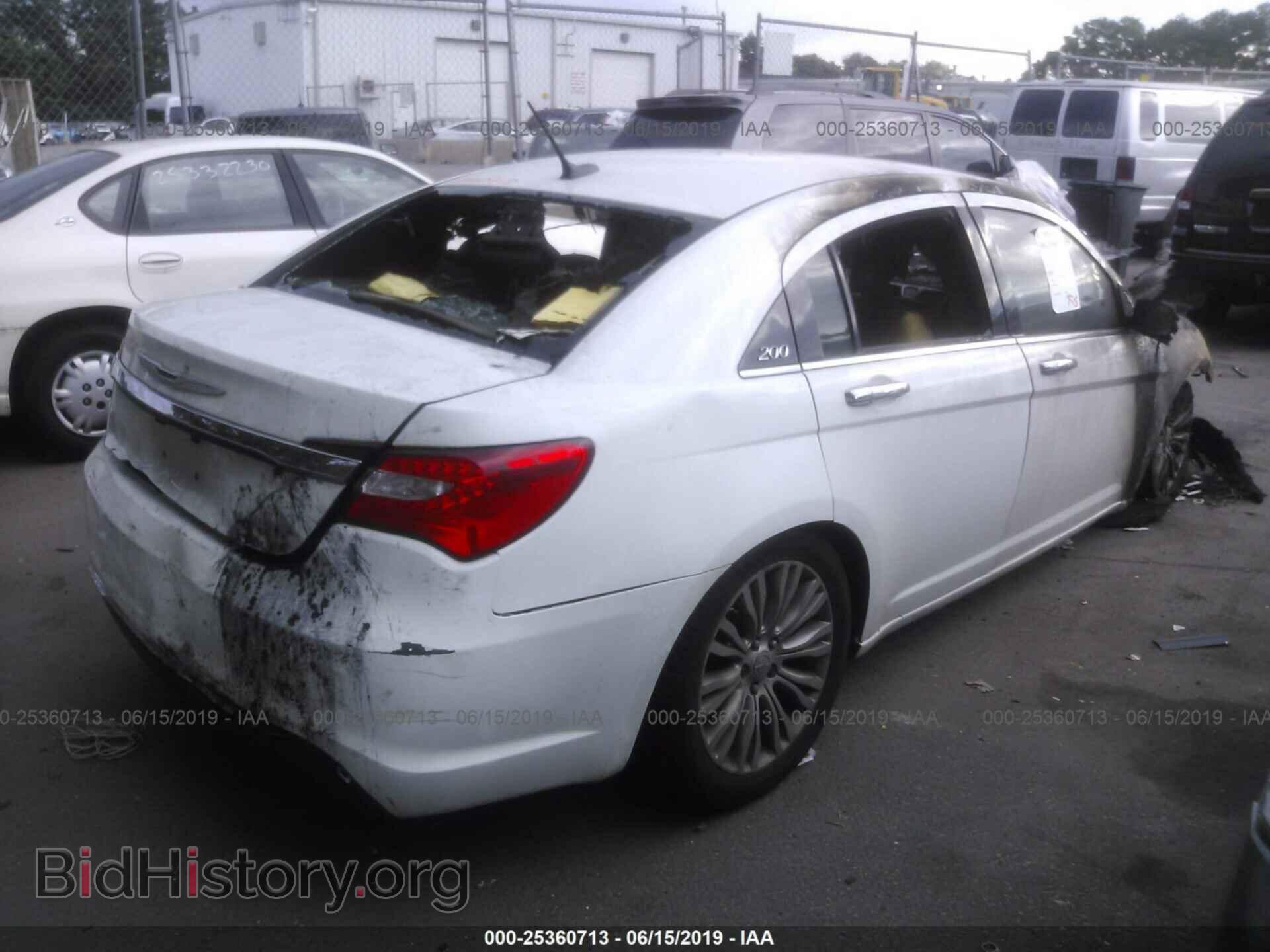 2012 CHRYSLER 200 - VIN: 1C3CCBCB7CN307917 - Фото 4