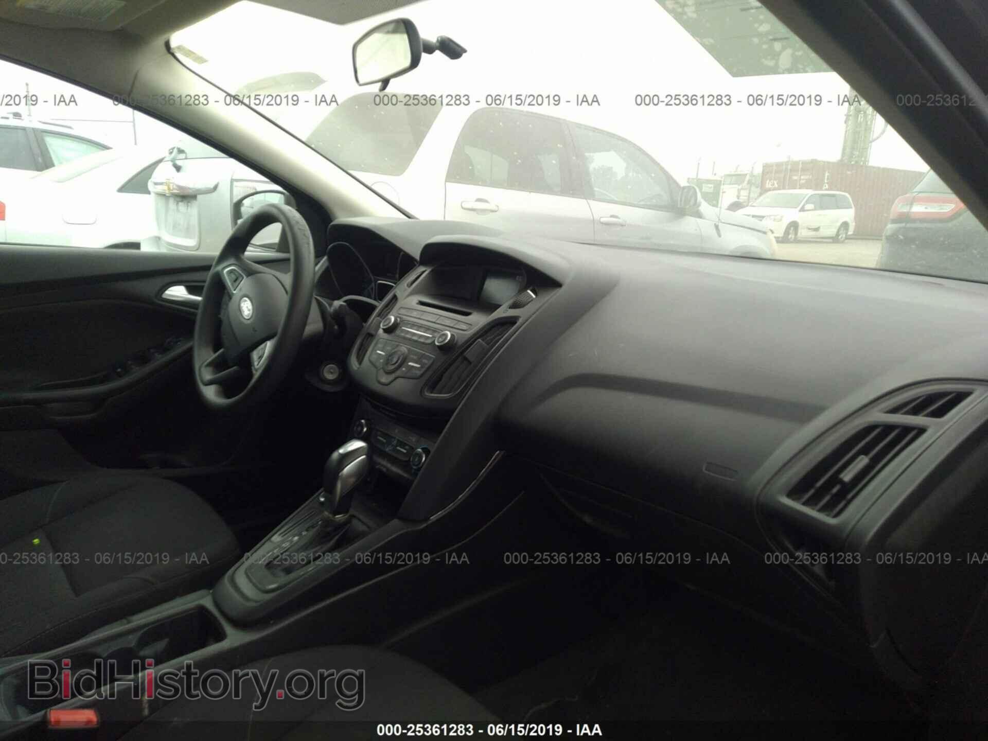 2016 FORD FOCUS - VIN: 1FADP3F2XGL374900 - Photo 5