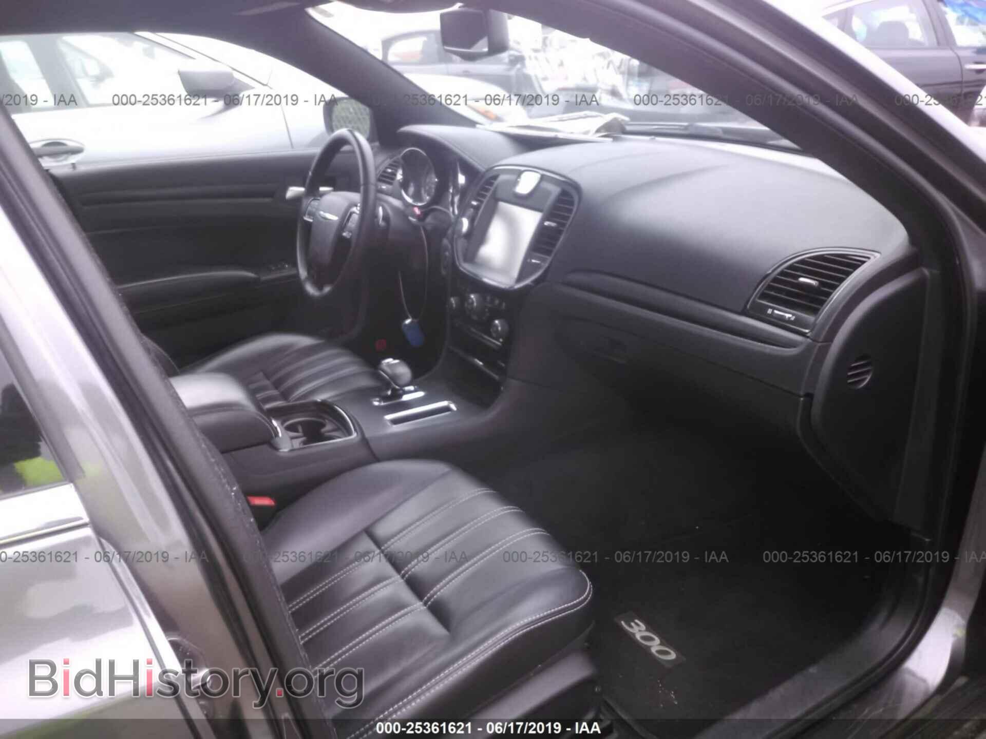 2014 CHRYSLER 300 - VIN: 2C3CCABG5EH144316 - Фото 5