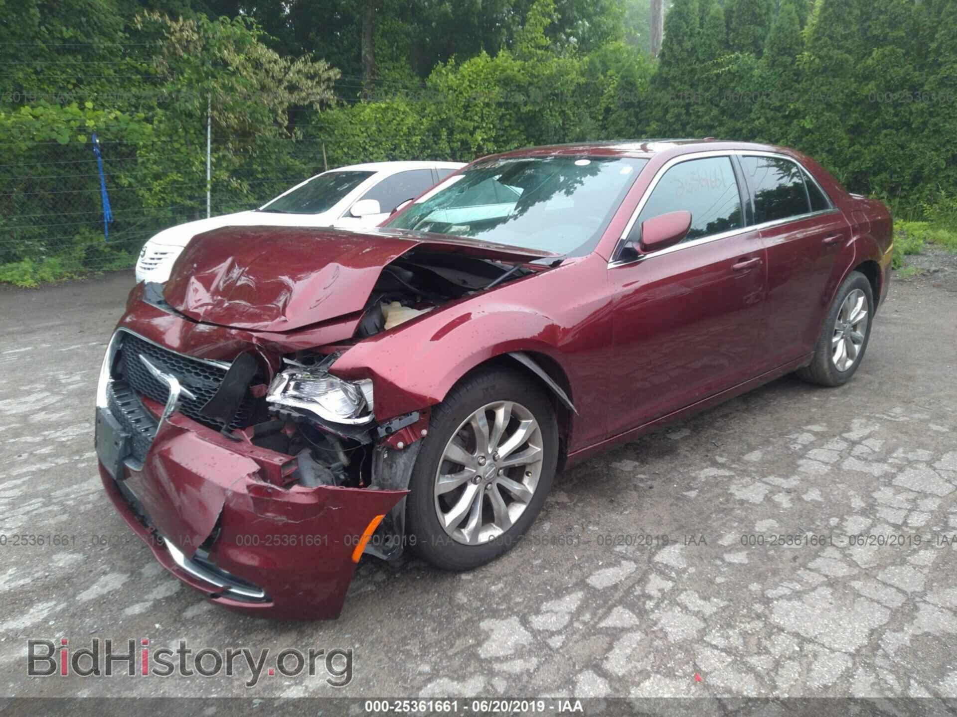 2015 CHRYSLER 300 - VIN: 2C3CCARG7FH882920 - Photo 2