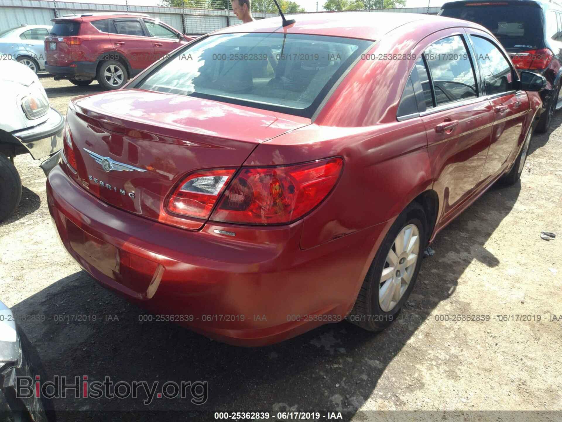 2010 CHRYSLER SEBRING - VIN: 1C3CC4FB2AN211682 - Фото 4