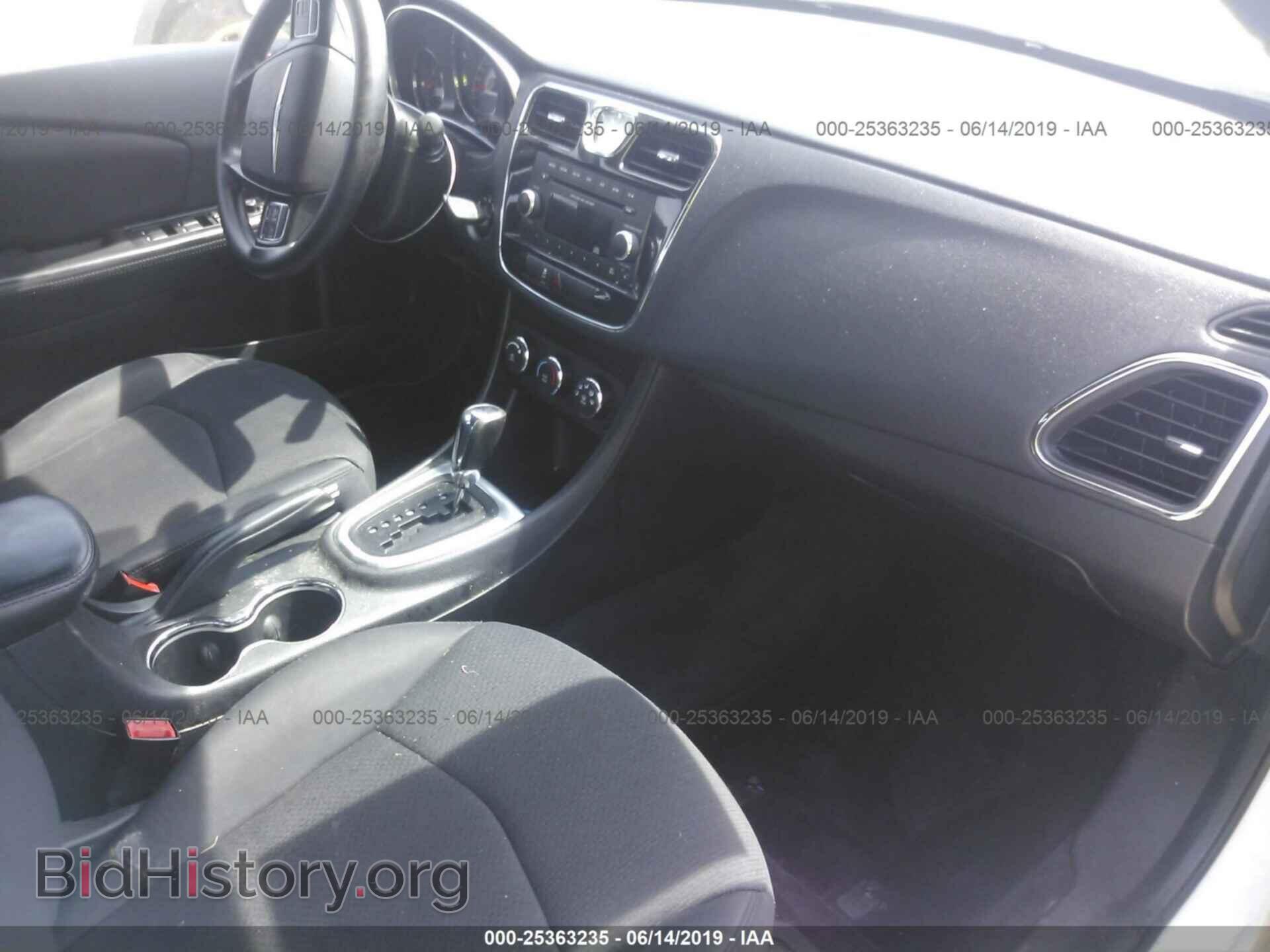 2014 CHRYSLER 200 - VIN: 1C3CCBABXEN211026 - Фото 5