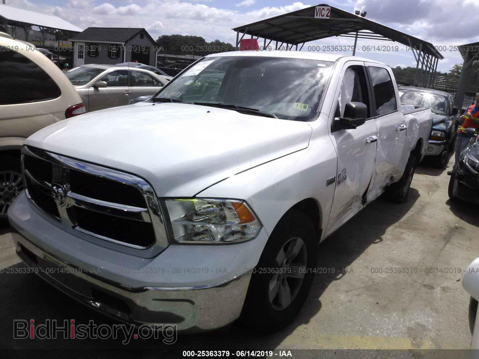 2017 RAM 1500 - VIN: 1C6RR6TT2HS676396 - Photo 2