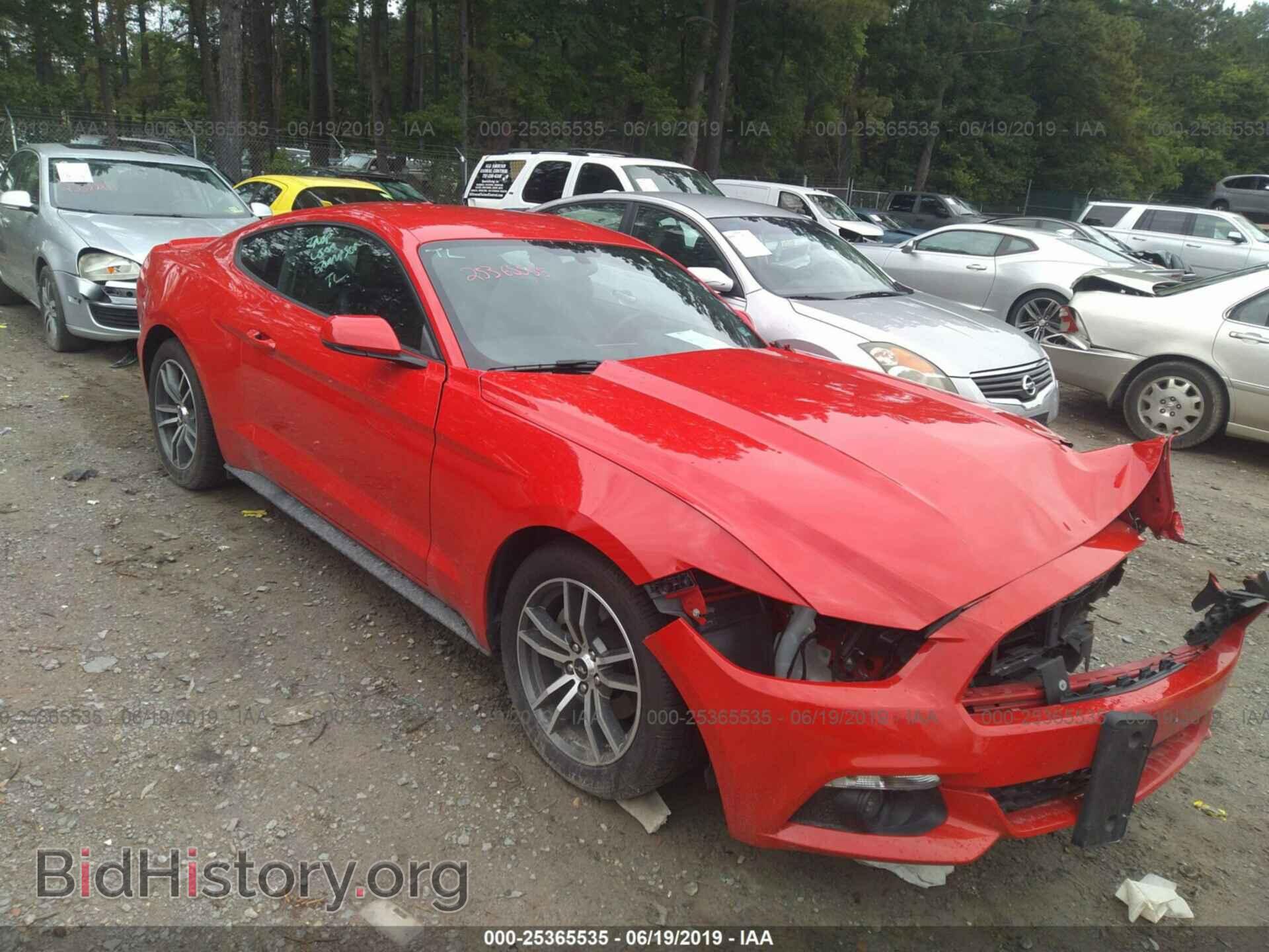 Photo 1FA6P8TH0F5397443 - FORD MUSTANG 2015